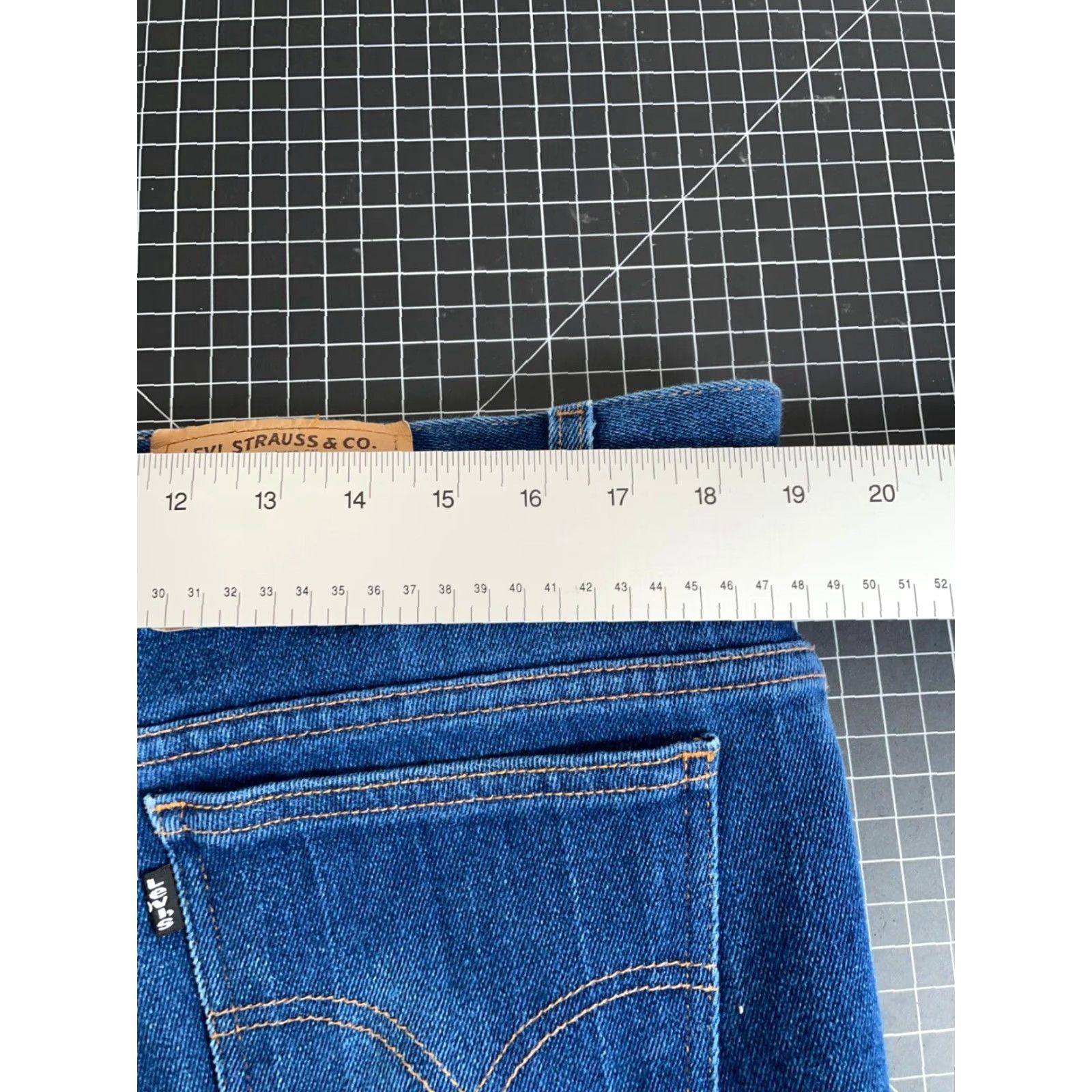 Levi's VTG Yes Levi's 517 Bootcut Jeans 38 x 29 40 x 32 Tag Blue Black Tab Denim Dark Cotton Cotton Blend Zip 5-Pocket Design Inseam 29 in Cream? (No) Size US 38 / EU 54 - 6 Thumbnail