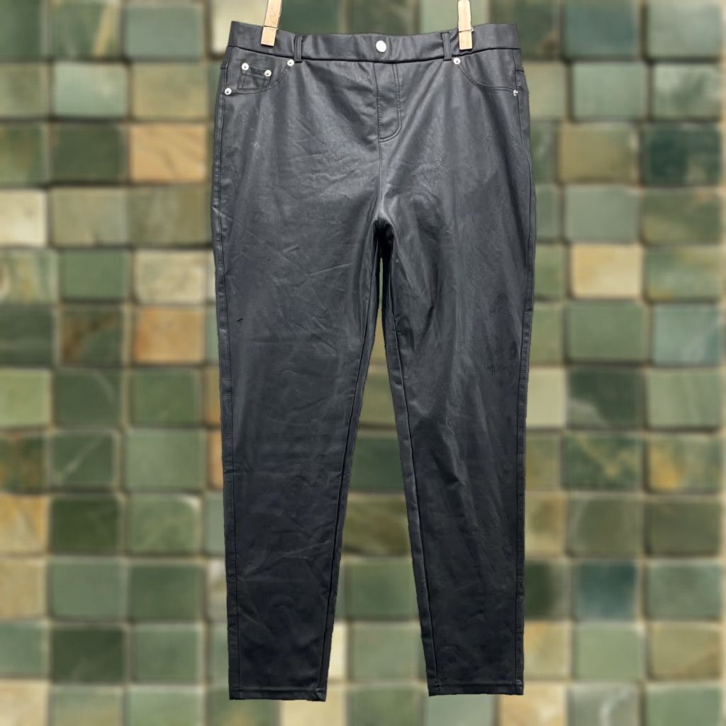 Vintage VINTAGE Tagoo Vegan Leather Jegging Pants Women's 2XL Black Moto Biker Grunge Y2k Casual Size 40" / US 18 - 1 Thumbnail