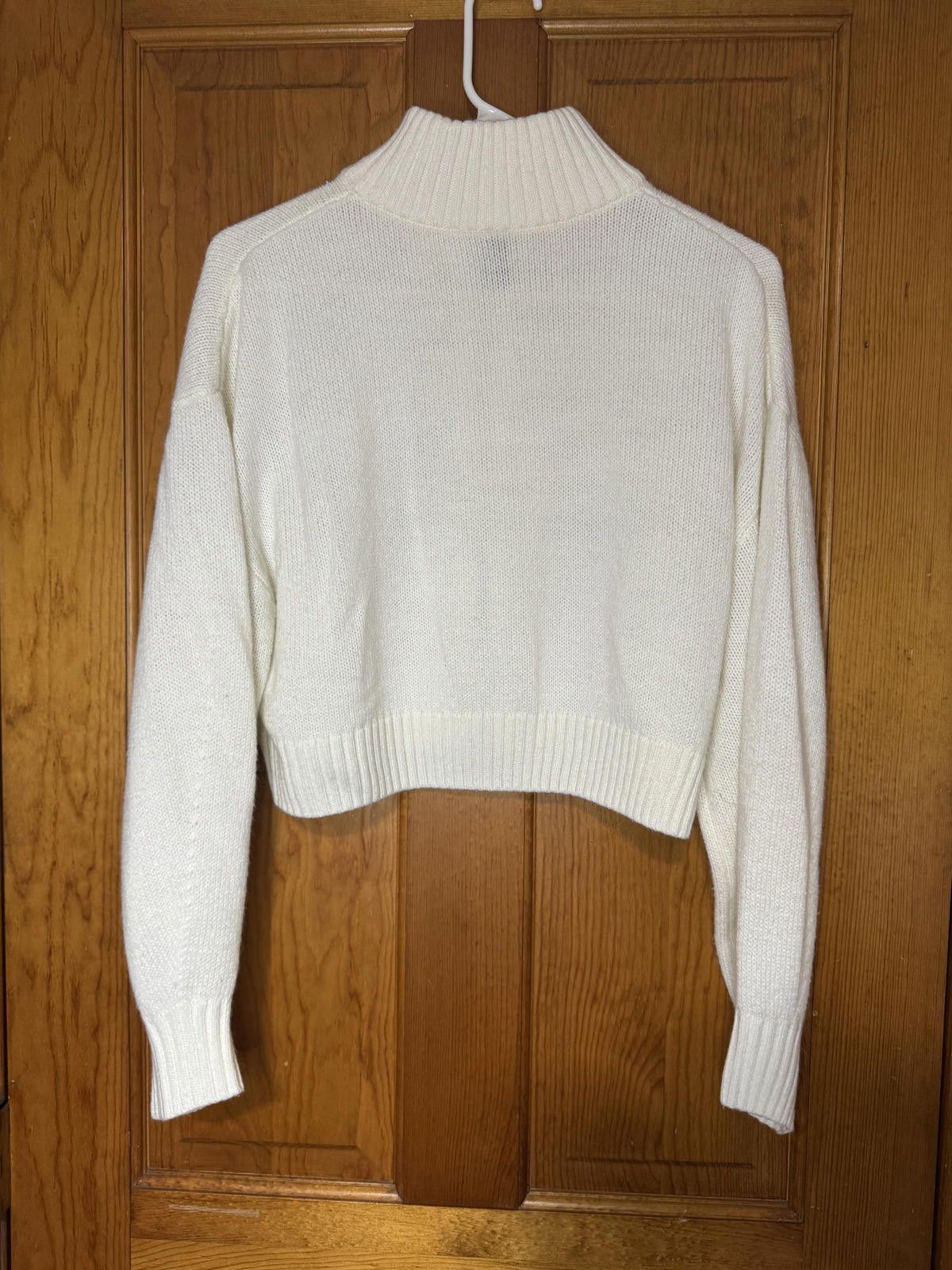 H&M H&M Divided White Knit Zip-Up Sweater, Size M Size M / US 6-8 / IT 42-44 - 2 Thumbnail