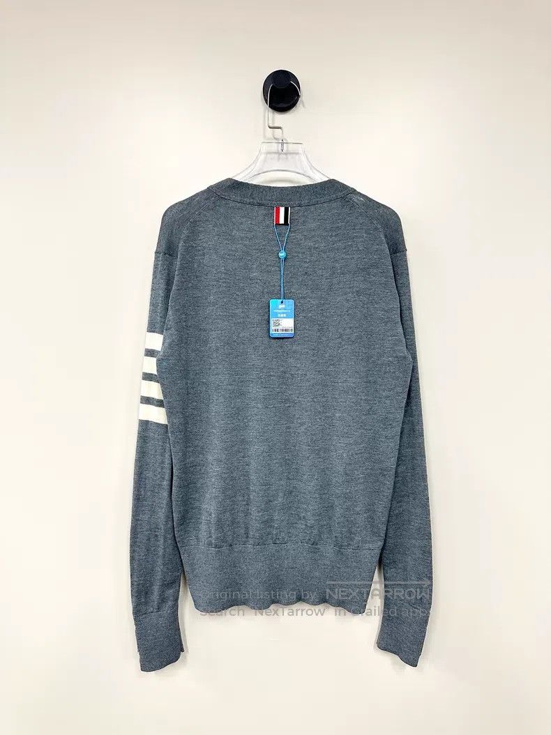 Thom Browne Thom Browne Gray classic four-striped knit cardigan Size US S / EU 44-46 / 1 - 2 Thumbnail
