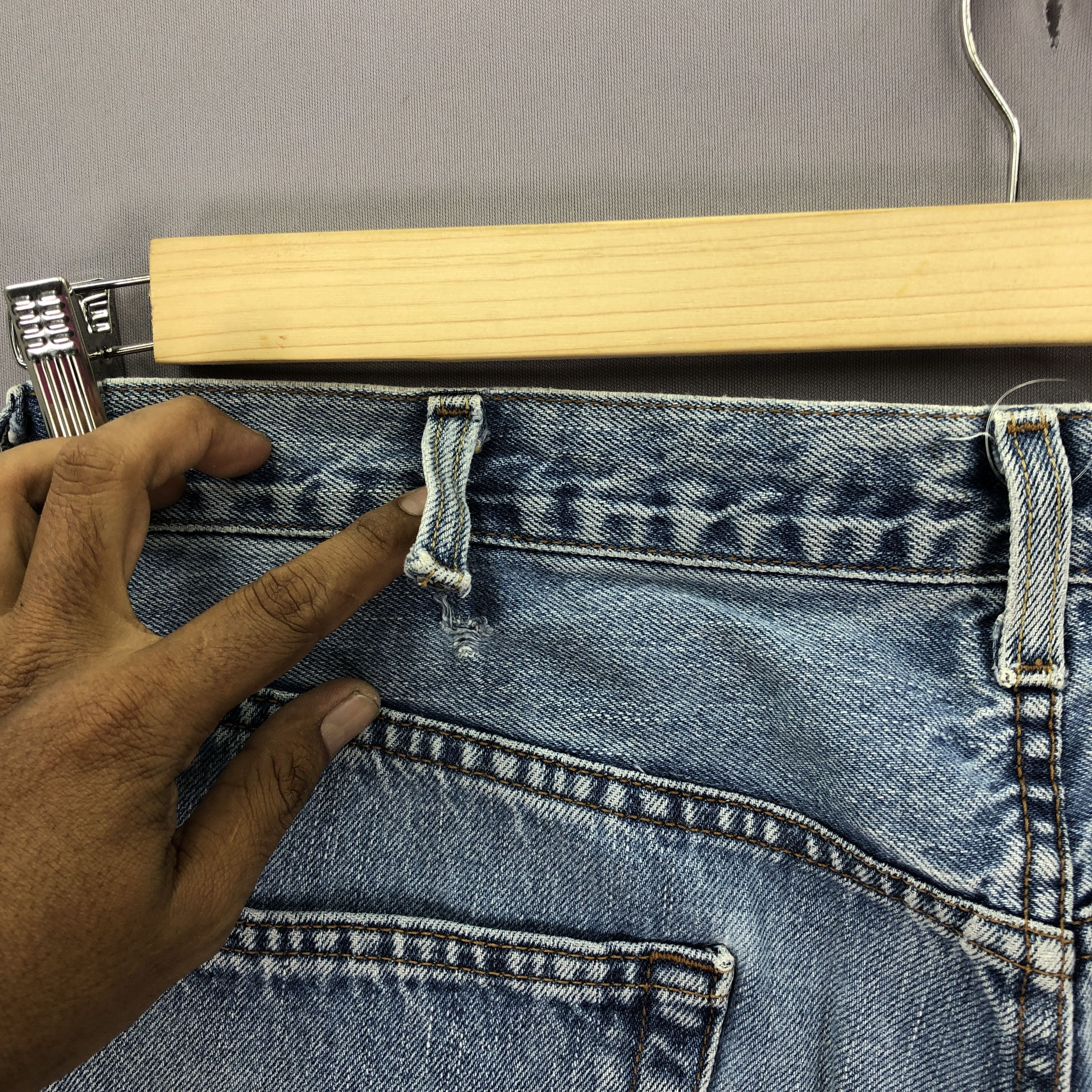 Levi's × Vintage Vintage Levis 550 Baggy Jeans Levi's Faded Light Wash Denim Size US 38 / EU 54 - 10 Thumbnail