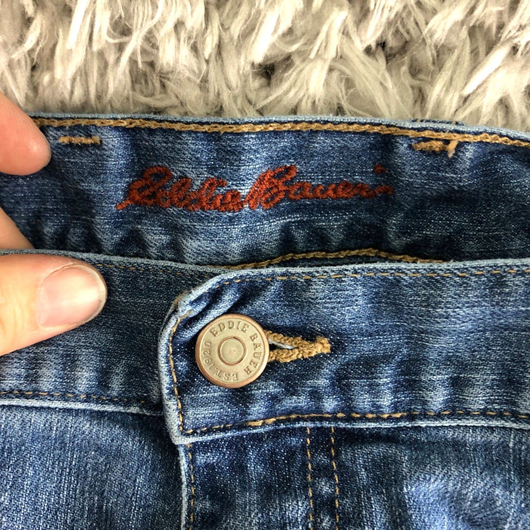 Eddie Bauer Eddie Bauer Jeans Crop High Rise Regular Womens Size 14 Medium Wash Blue Denim Cotton Comfort Size 36" / US 14 / IT 50 - 7 Thumbnail