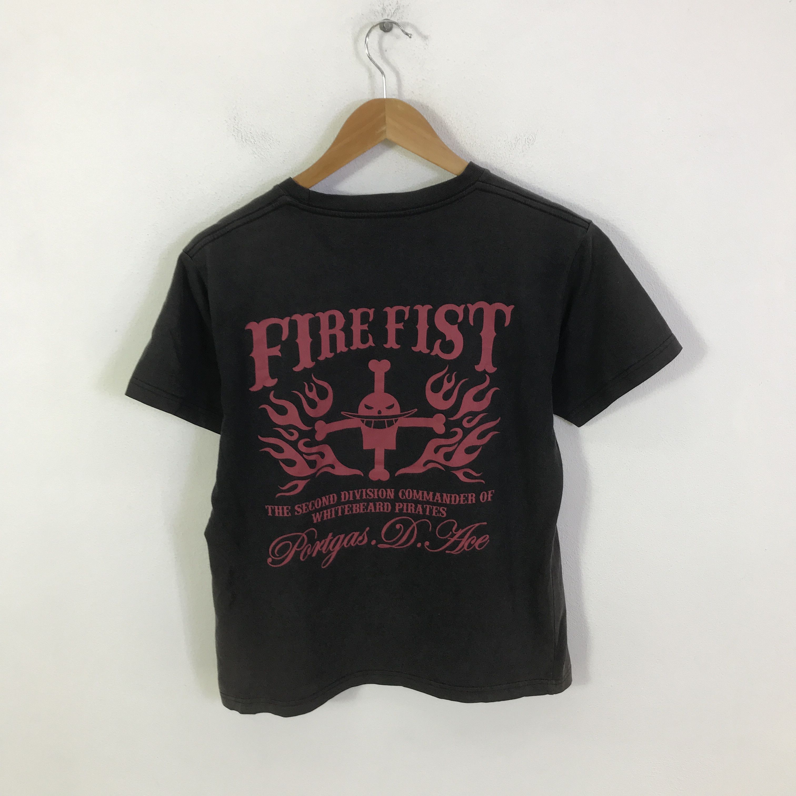 One Piece one piece black faded t-shirt K117B12 Size US M / EU 48-50 / 2 - 3 Thumbnail