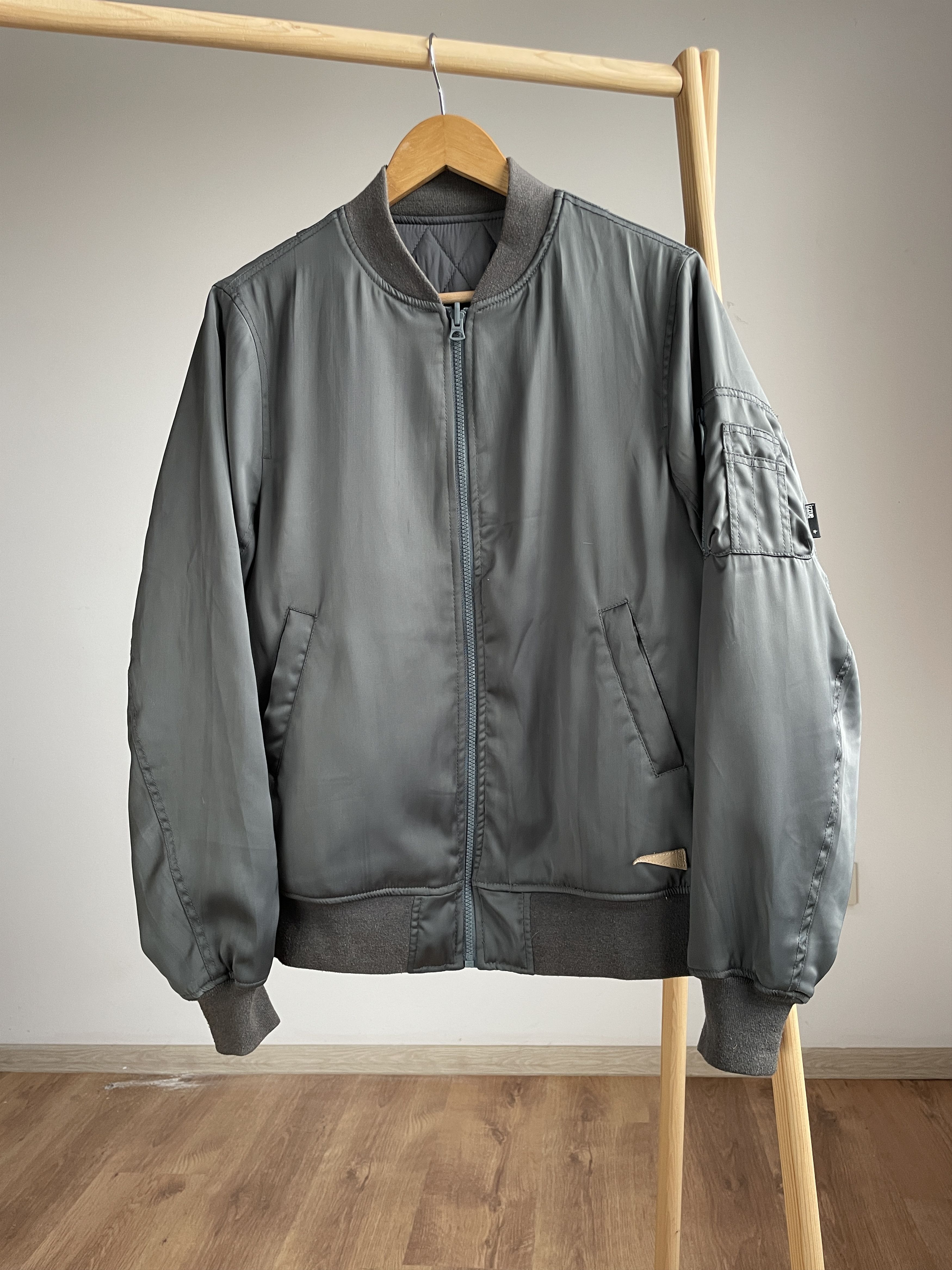 izzue Izzue Reversible Quilted Military Flight Bomber Size 4 Size US M / EU 48-50 / 2 - 1 Thumbnail