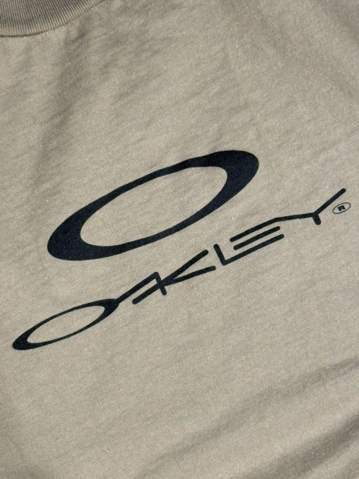 Japanese Brand × Oakley × Vintage Vintage Oakley T-Shirt Center Logo Size US S / EU 44-46 / 1 - 5 Thumbnail