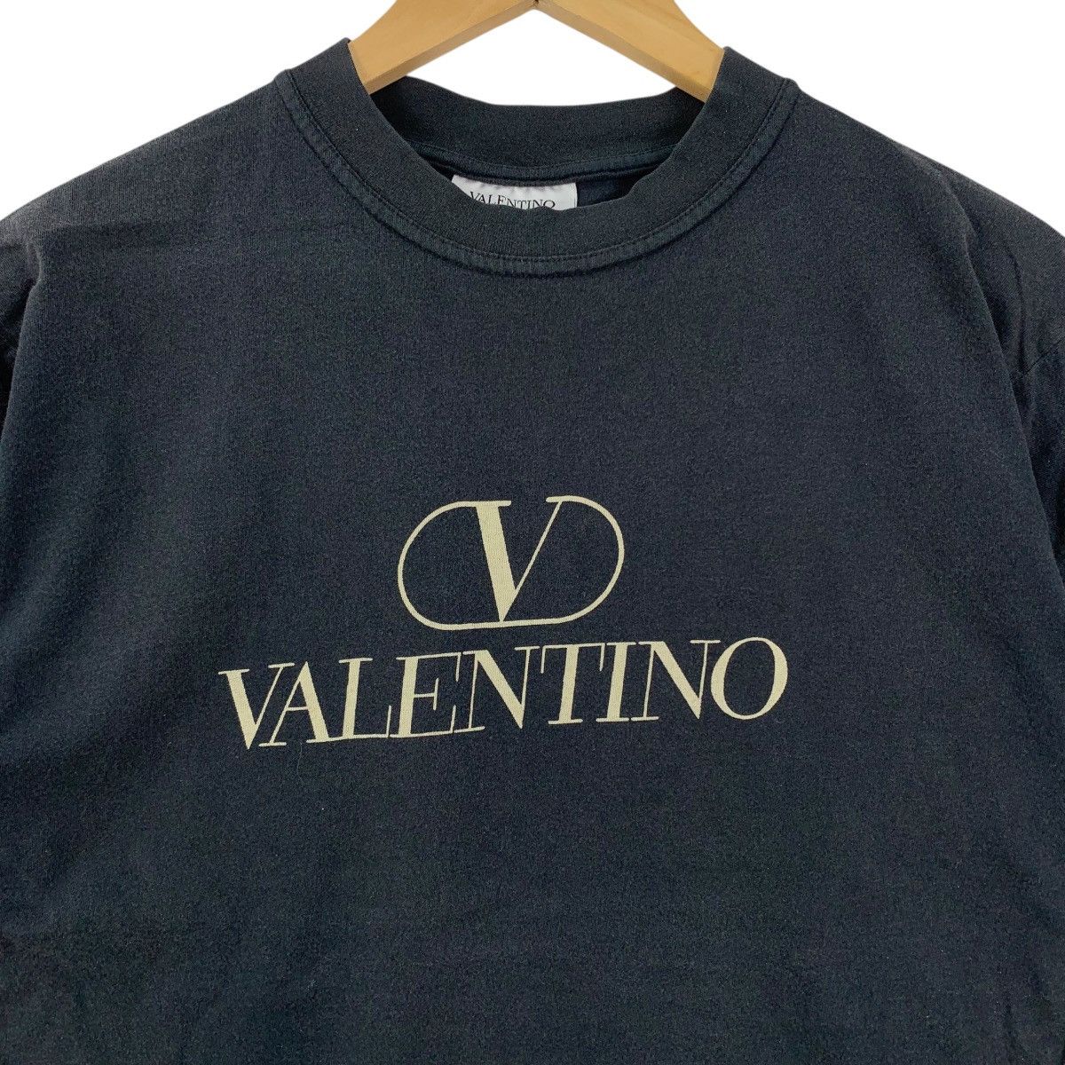 Valentino Vintage V VALENTINO STUDIO ITALY Big Print Tshirt Size US S / EU 44-46 / 1 - 3 Thumbnail