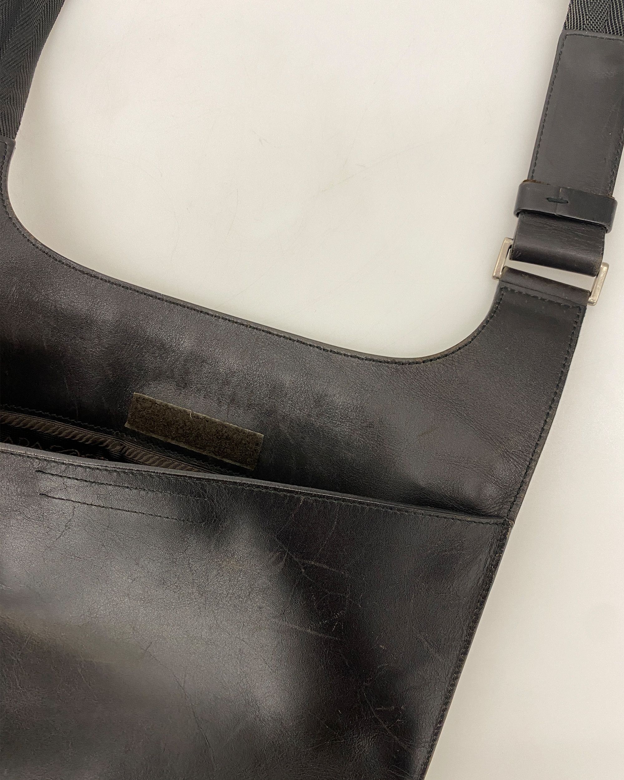Prada SS1999 Leather Shoulder Bag Size ONE SIZE - 6 Thumbnail
