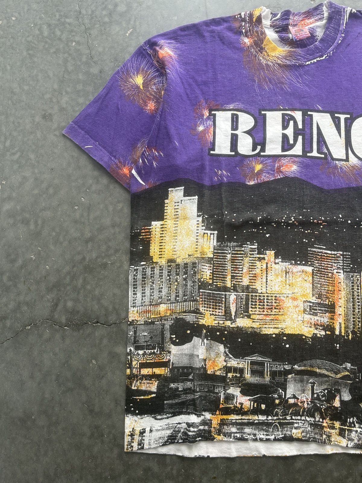 Fruit Of The Loom × Vintage Crazy Vintage 90s Reno Nevada AOP Graphic Tee Size US XL / EU 56 / 4 - 2 Thumbnail