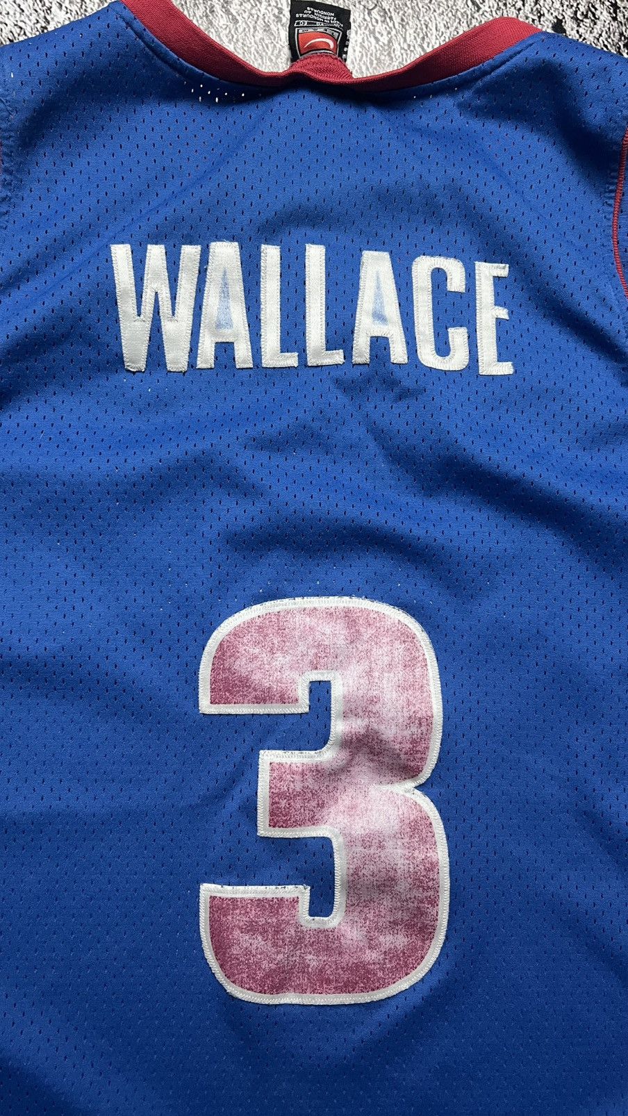 Early 00’s Detroit Pistons NBA Ben Wallace Nike jersey