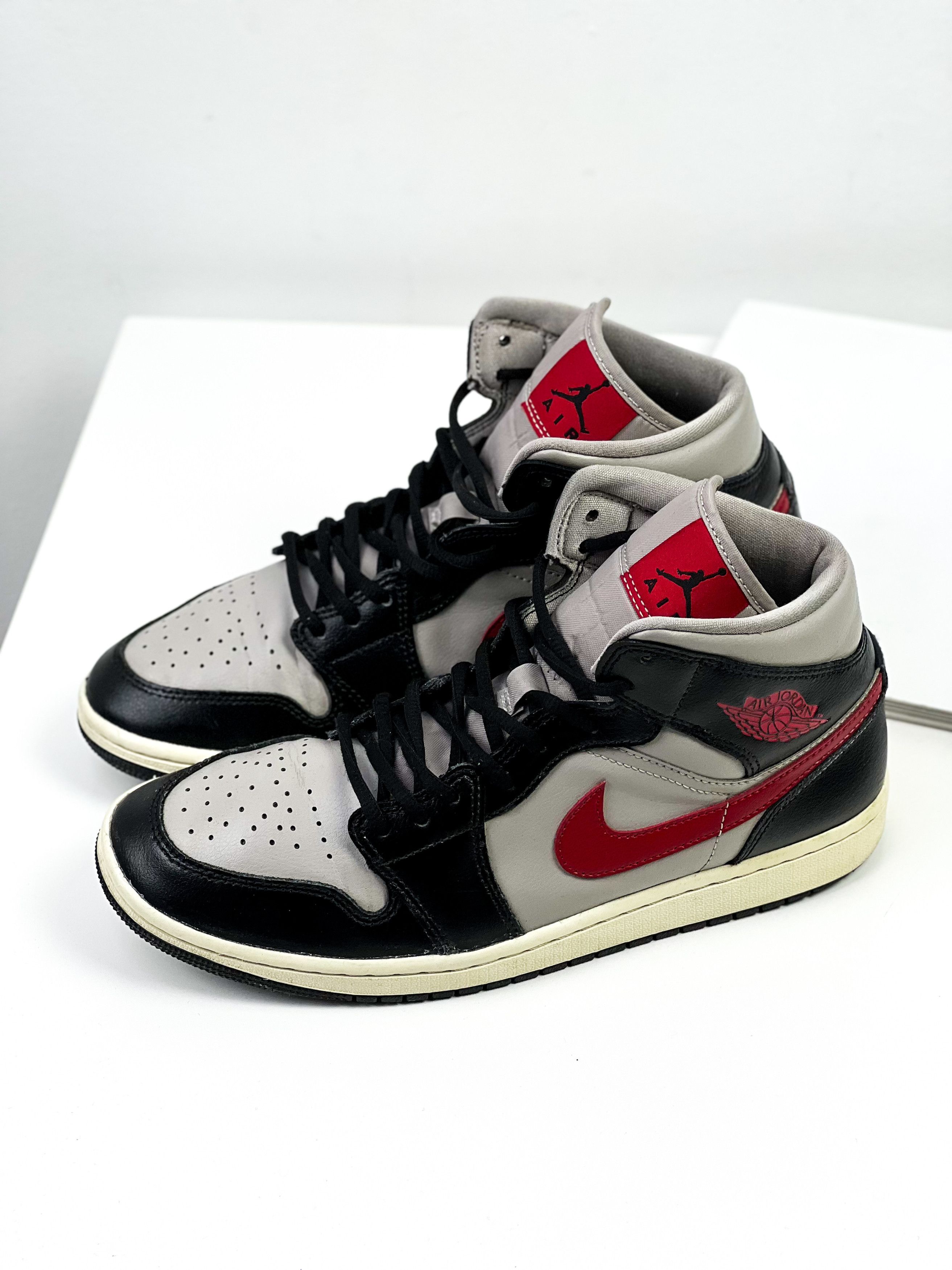 Jordan Brand × Nike Air Jordan 1 Mid Size US 9 / EU 42 - 6 Thumbnail