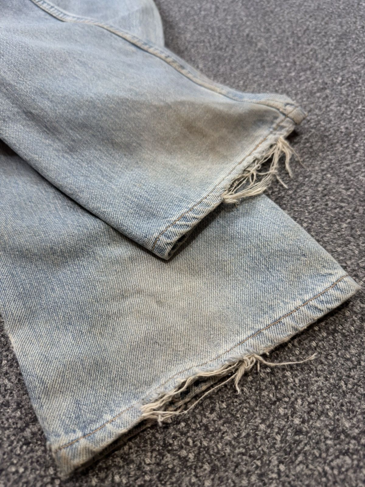 Levi's Vintage Clothing Vintage Levi’s 501 USA 90s Distressed Fade Denim Size US 29 - 11 Thumbnail