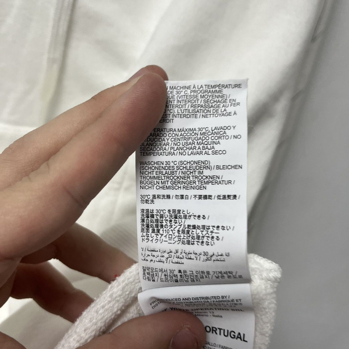 Off-White Off-White Luxury Hoodie Big Logo Rare White Size US L / EU 52-54 / 3 - 15 Thumbnail