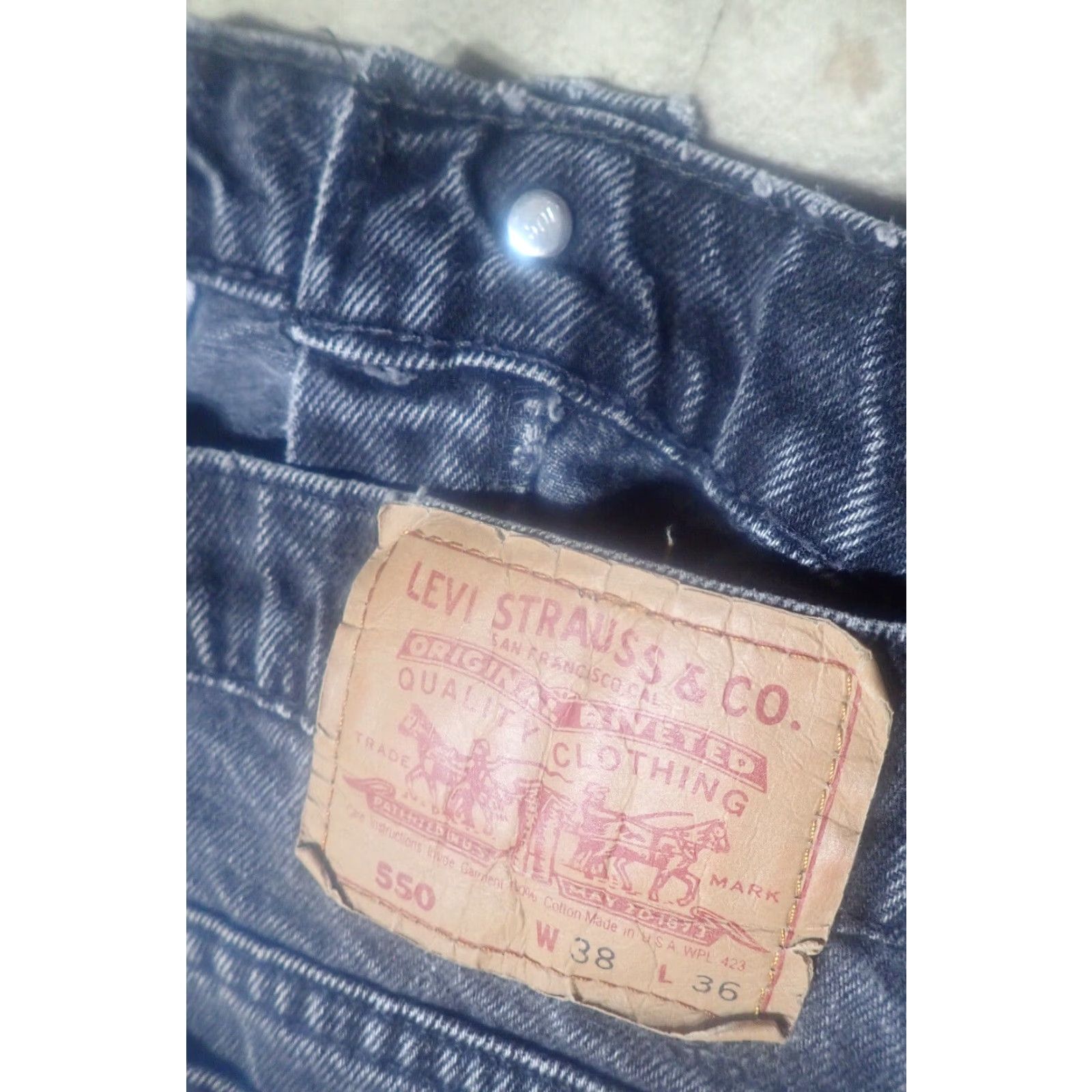 Levi's VINTAGE Levi's 550 Jeans Men 38x36 Black Denim Distressed 90s USA Fast Shipping Size US 38 / EU 54 - 4 Thumbnail