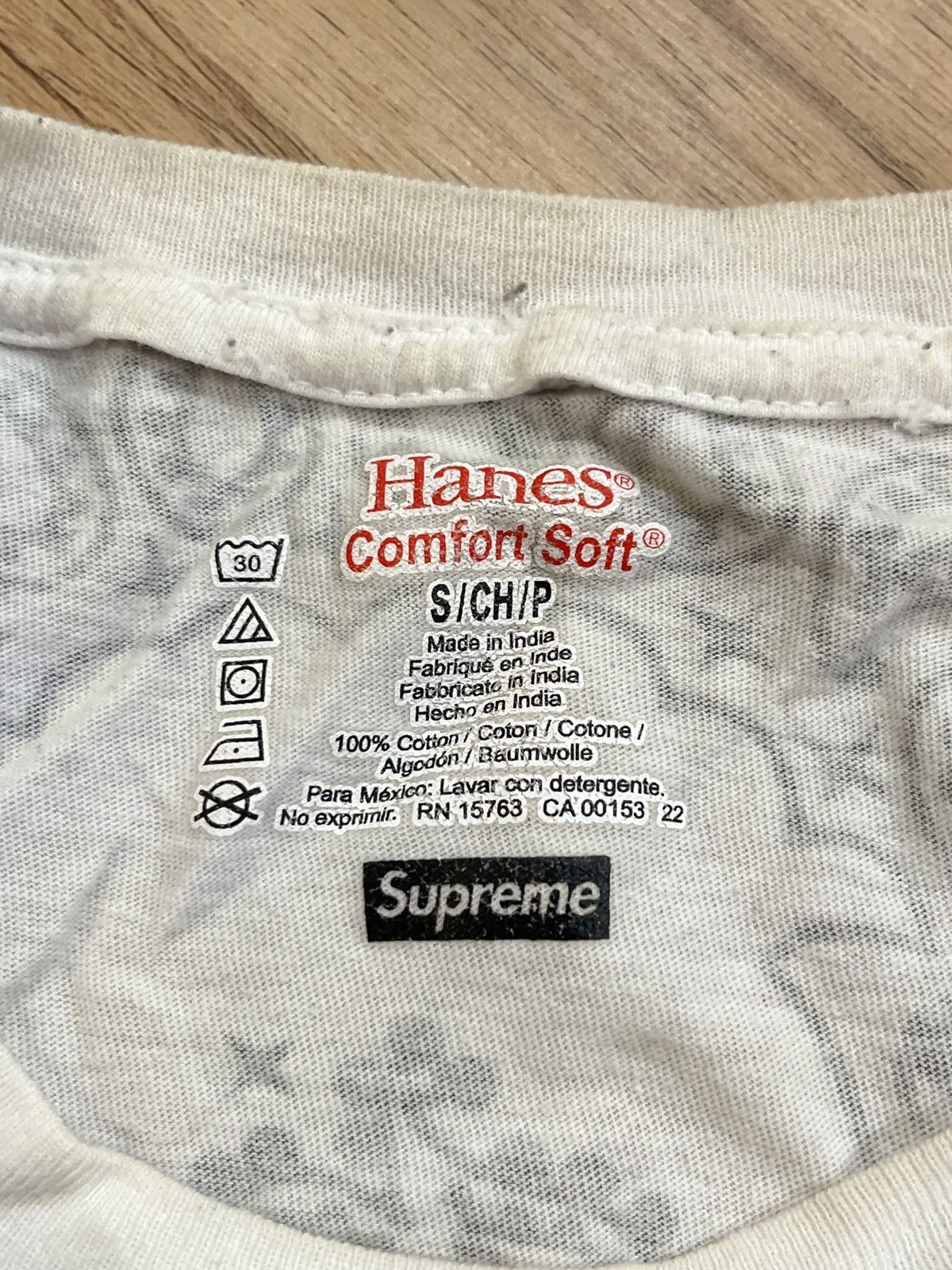 Supreme Supreme Hanes Bandana Paisley Tee Size US S / EU 44-46 / 1 - 4 Thumbnail