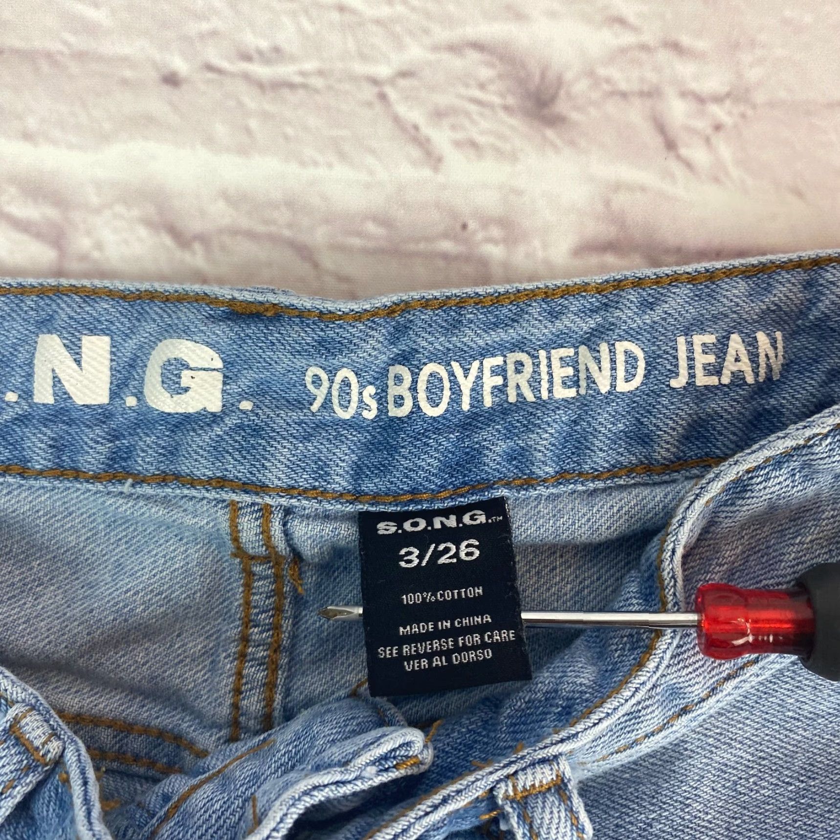 Vintage SONG Womens 90s Boyfriend Jeans Size 26 Blue High Rise Distressed 100% Cotton Denim Light Wash 5-Pocket Design Jeans Womens 90s Vintage? Size 26" / US 2 / IT 38 - 7 Thumbnail