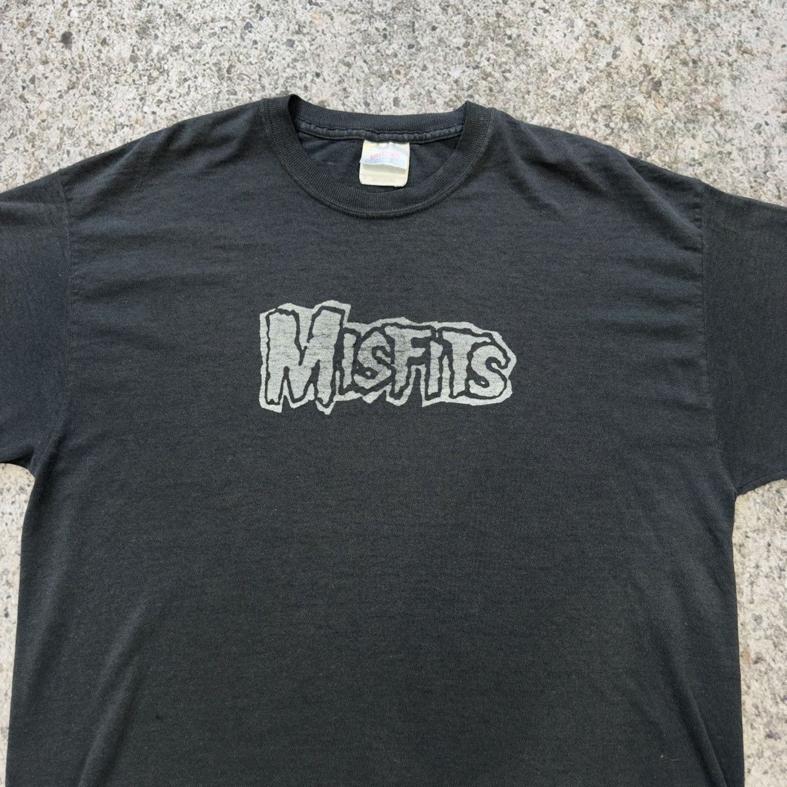Band Tees Misfits Thrashed Faded Distressed Shirt Paper ERD Grunge Size US L / EU 52-54 / 3 - 3 Thumbnail