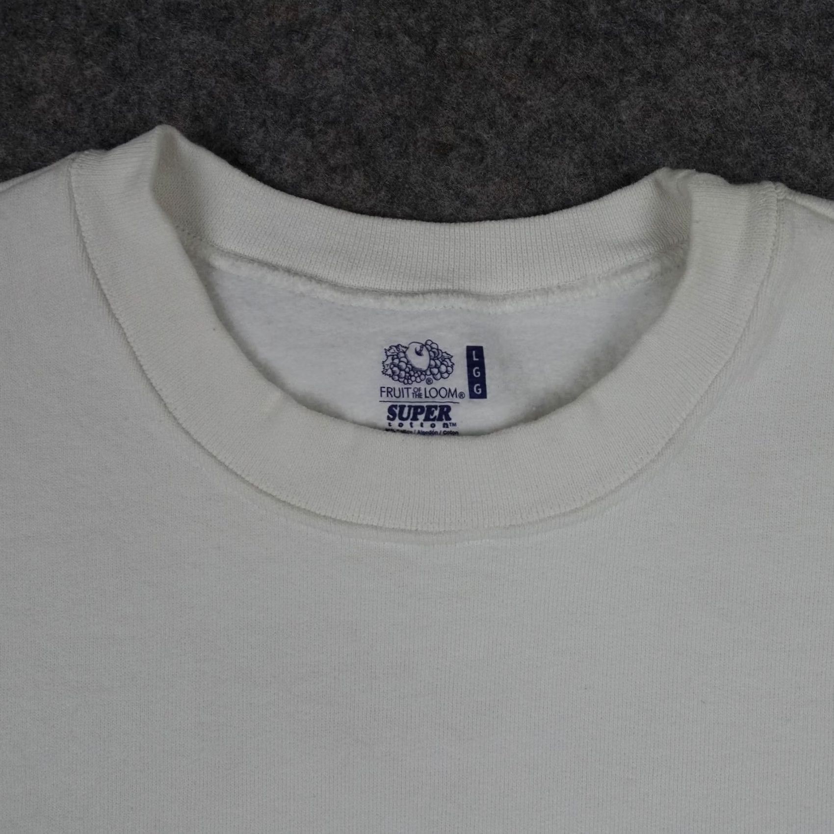 Fruit Of The Loom Fruit of The Loom Sweatshirt Mens Large White Fleece Pullover Blank 90s Crew Neck Pullover 90s Mens L White Size US L / EU 52-54 / 3 - 2 Thumbnail