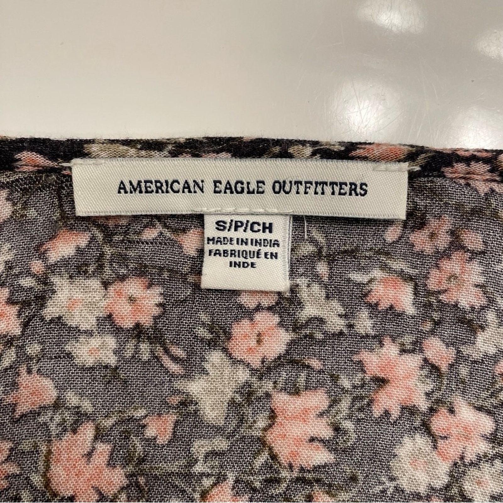 American Eagle Outfitters American Eagle Outfitters Long Sleeve Floral Crop Top S Size S / US 4 / IT 40 - 13 Thumbnail