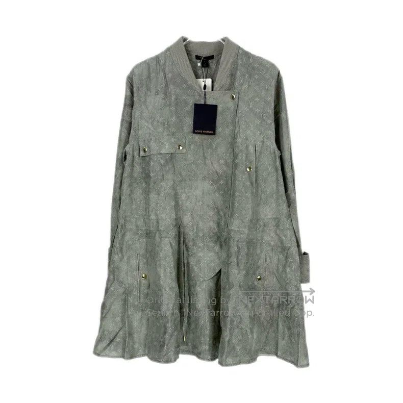 Louis Vuitton Louis Vuitton Washed ash made of old gold buttons printed Size M / US 6-8 / IT 42-44 - 1 Thumbnail