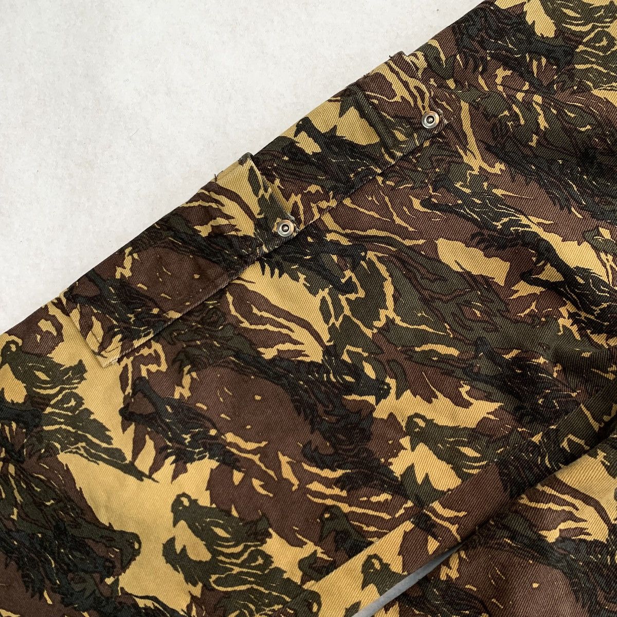 20471120 20471120 "Dragon & Tiger" Camo Carpenter Pants Size US 30 / EU 46 - 5 Thumbnail