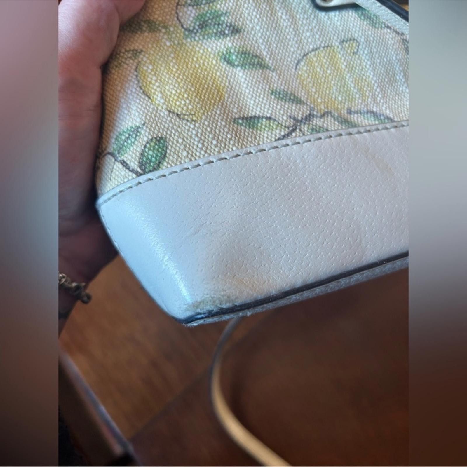 Other Kate spade, lemon cross body bad, adjustable strap Size ONE SIZE - 9 Thumbnail