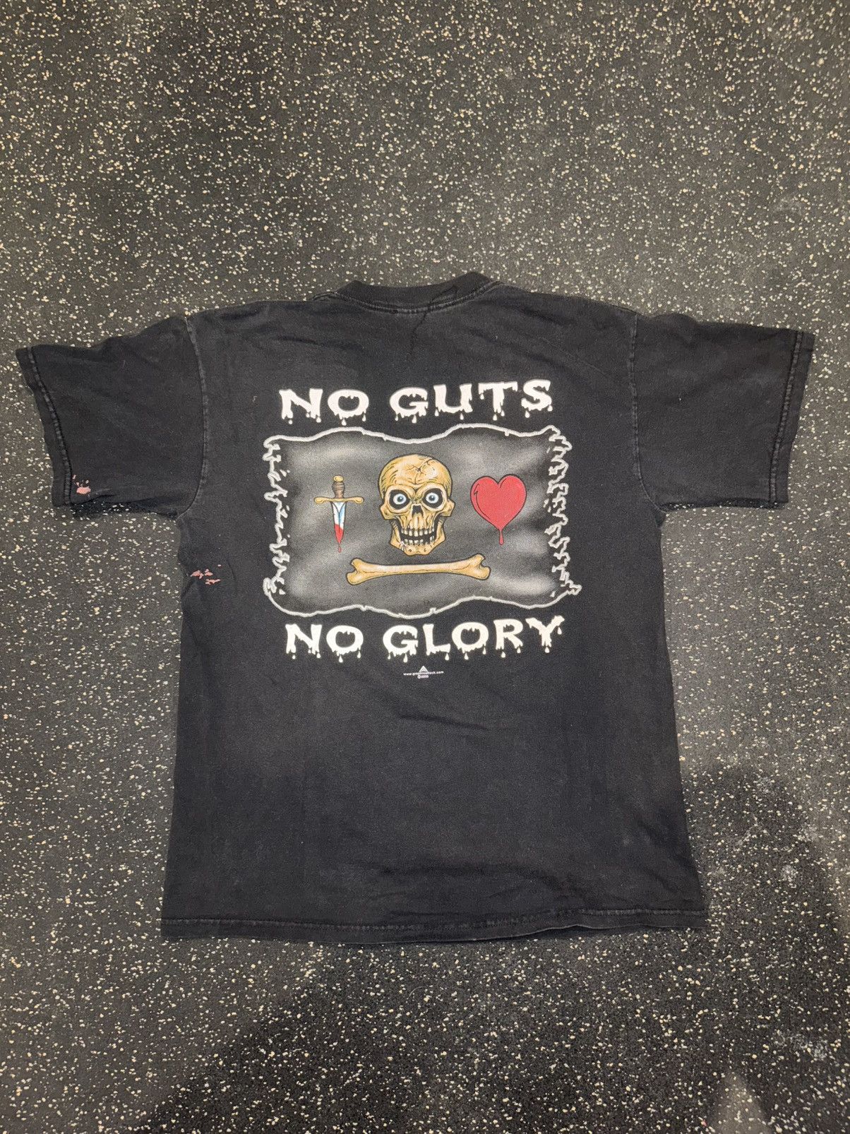 Gildan × Vintage Vintage Y2K No Guts No Glory 2003 Skull Pirate Faded Tee Size US L / EU 52-54 / 3 - 1 Thumbnail