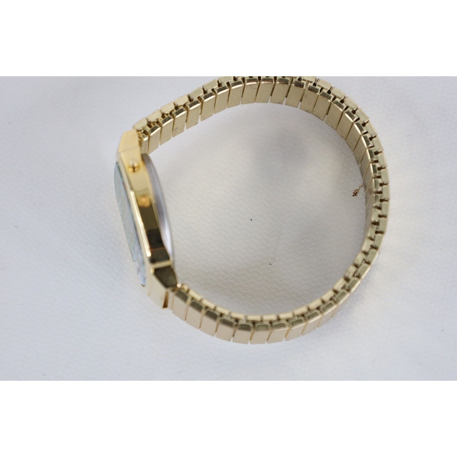 Vintage Vintage 90s Streetwear Nature Deer Buck Hunting Wrist Watch Size ONE SIZE - 3 Thumbnail