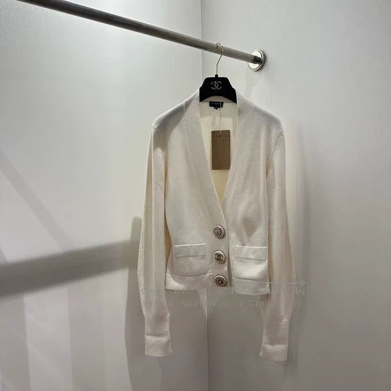 Chanel Chanel High-end handicraft workshop cashmere cardigan coat Size XS / US 0-2 / IT 36-38 - 1 Thumbnail