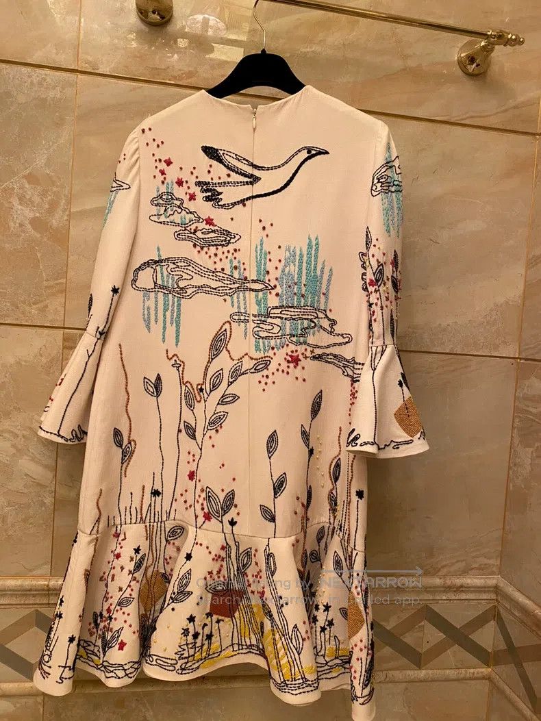 Valentino Valentino Embroidered studded beaded dress Size S / US 4 / IT 40 - 6 Thumbnail