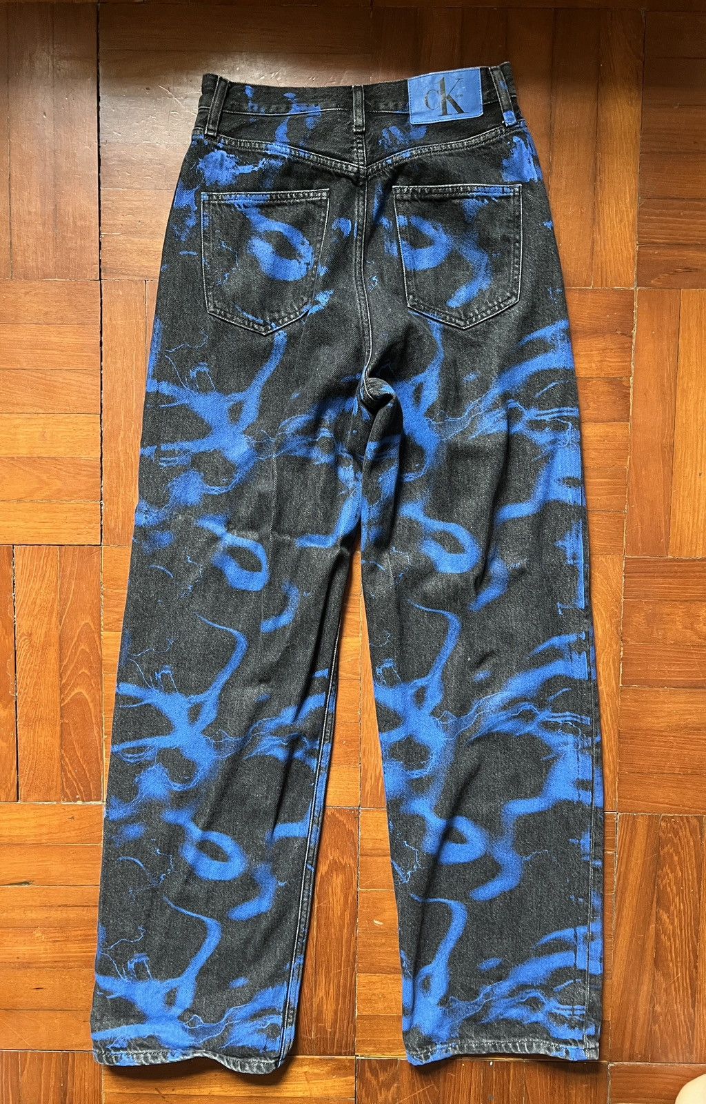 Calvin Klein CK ONE light bolt jeans Size US 28 / EU 44 - 2 Thumbnail