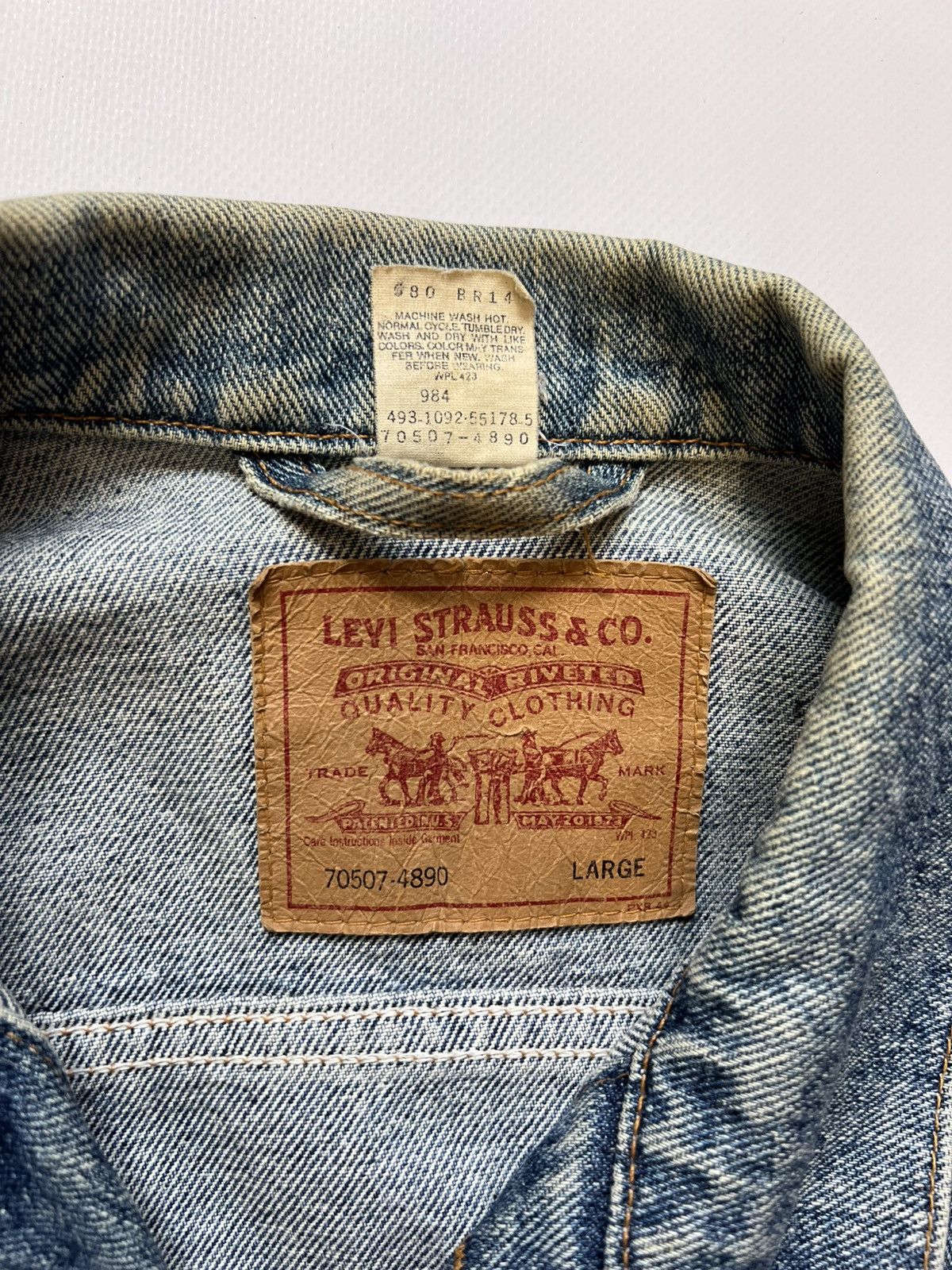 Levi's Vintage Clothing Vintage 90s Levis Denim Jacket Distressed Blue Size US L / EU 52-54 / 3 - 4 Thumbnail