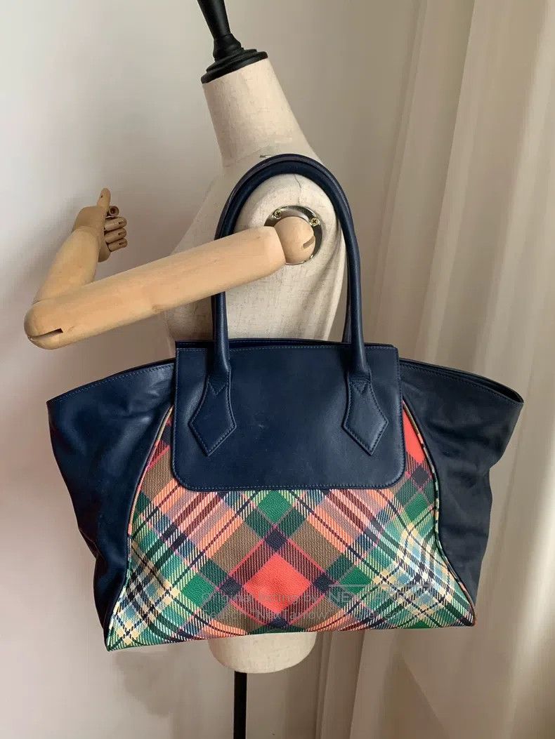 Vivienne Westwood Vivienne Westwood size os Blue Plaid Saturn Leather Tote Ba Size ONE SIZE - 2 Thumbnail
