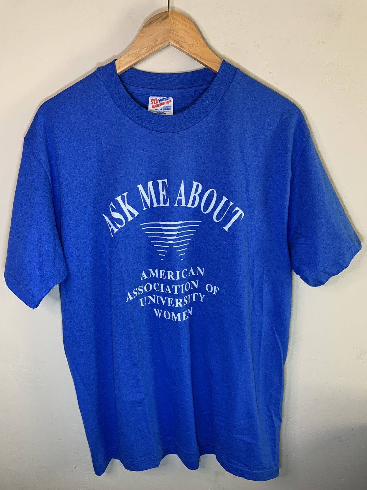Vintage *RARE* Vintage American Assoc University Women Promo T-Shirt Size US L / EU 52-54 / 3 - 1 Thumbnail