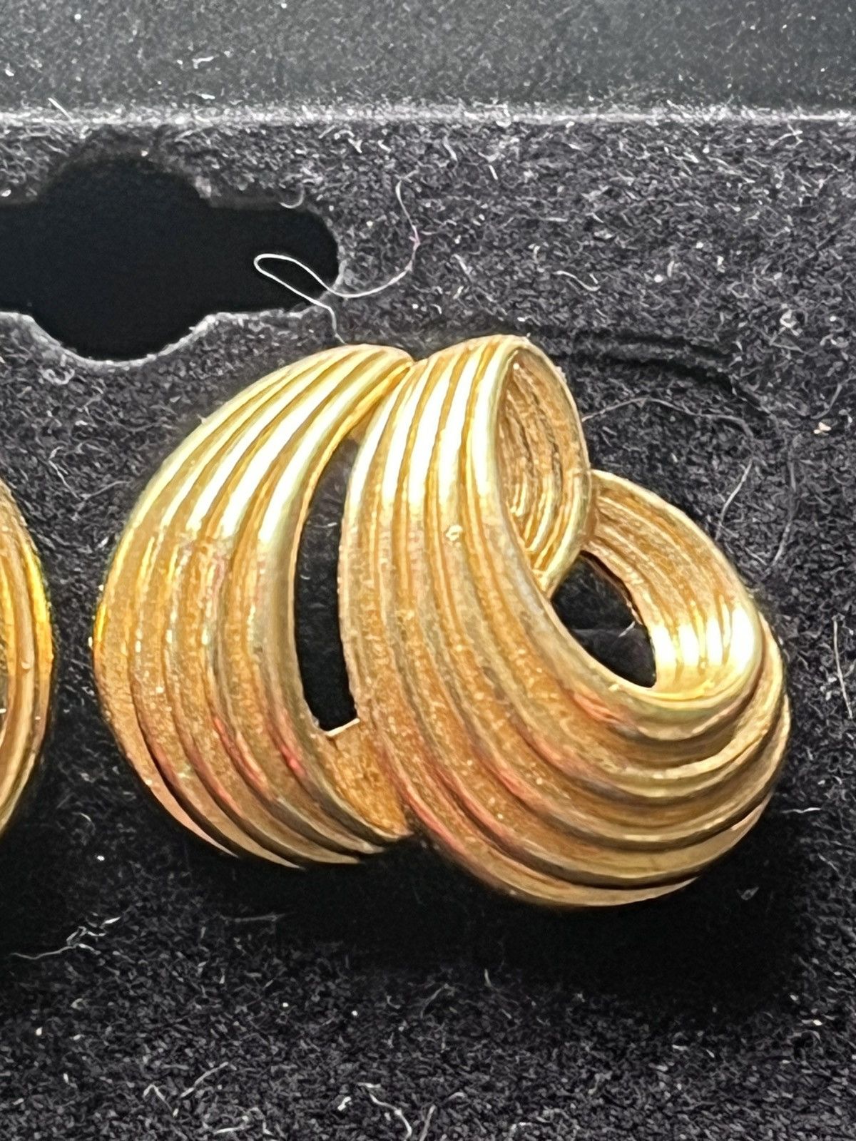 Other Vintage Gold-Tone Ribbed Swirl Post Earrings - Modernist Size ONE SIZE - 2 Thumbnail