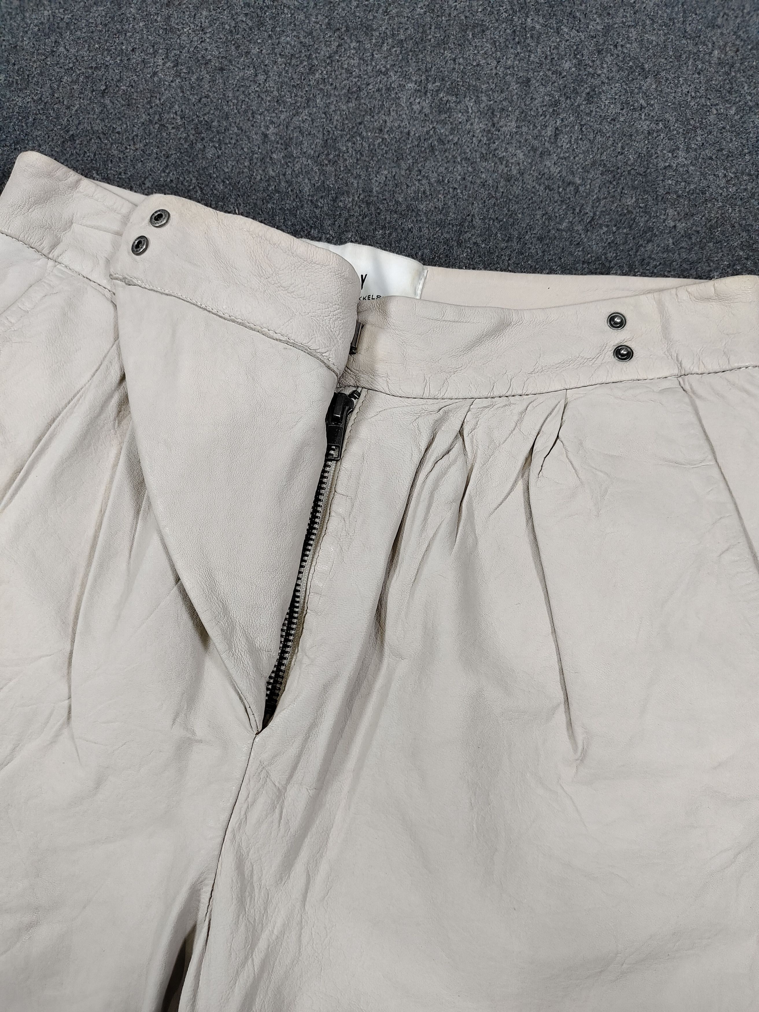 Other Birger et Mikkelsen-Minimalist Tailored Napa Leather Shorts Size 28" / US 6 / IT 42 - 4 Thumbnail