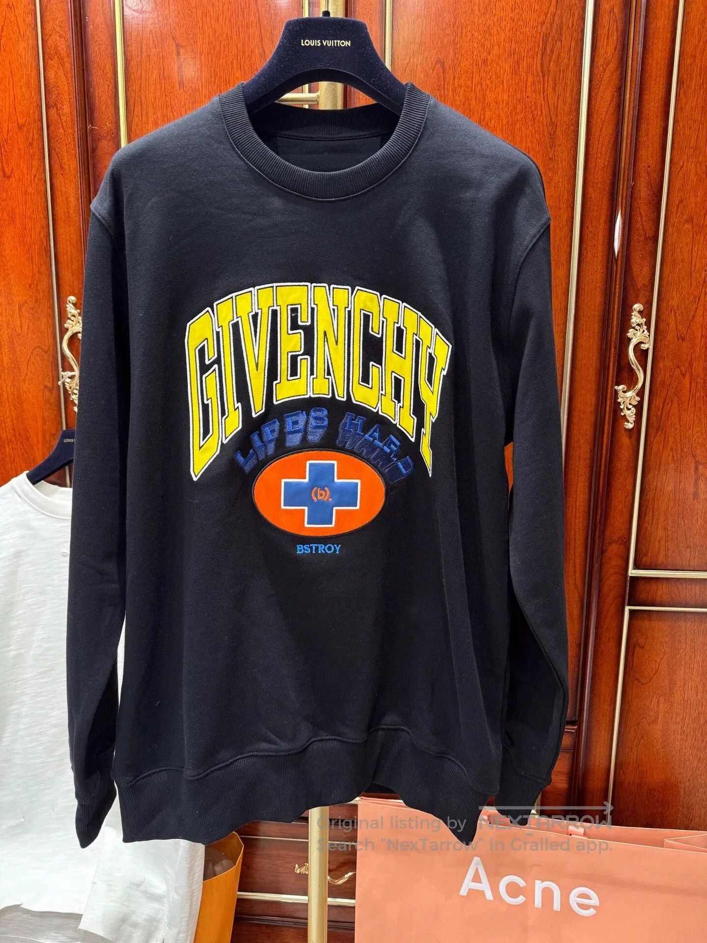 Givenchy Givenchy Sweatshirt S Size Oversized. Size US S / EU 44-46 / 1 - 1 Thumbnail