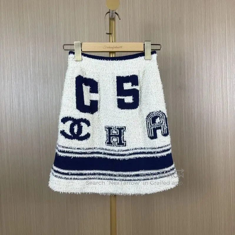 Chanel Chanel White Cotton Skirt for Women . Size 23" - 1 Thumbnail