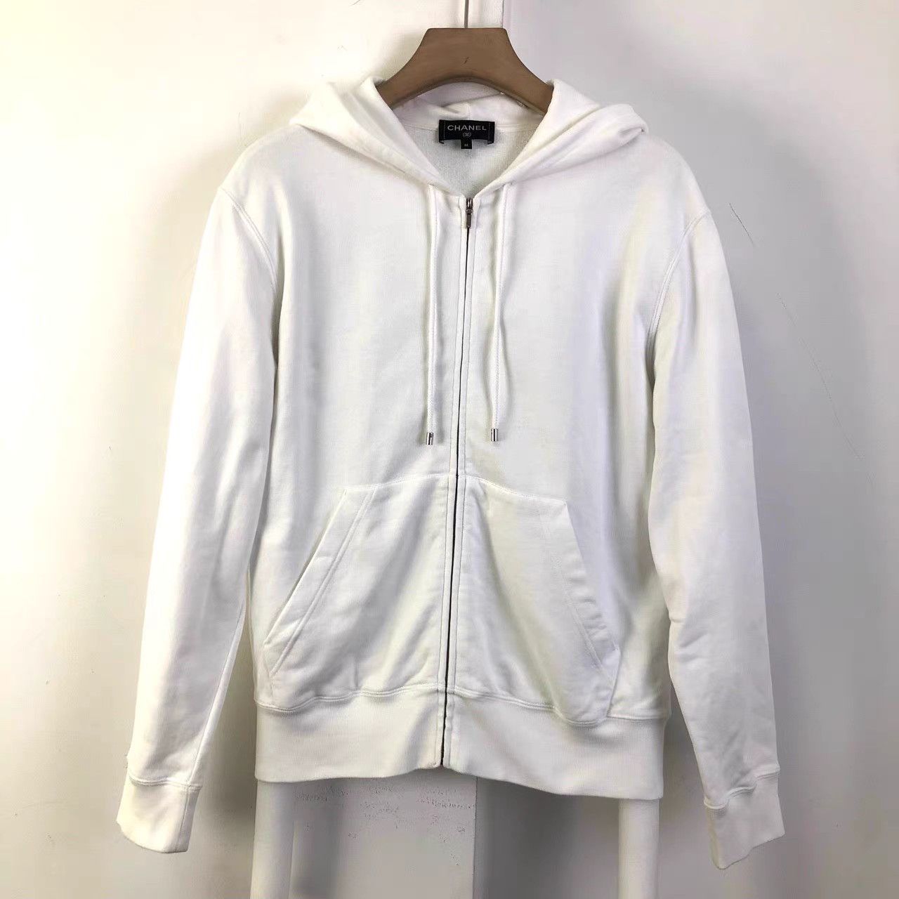 Chanel Chanel White Graffiti Sweatshirt Jacket K12 Size M / US 6-8 / IT 42-44 - 2 Thumbnail