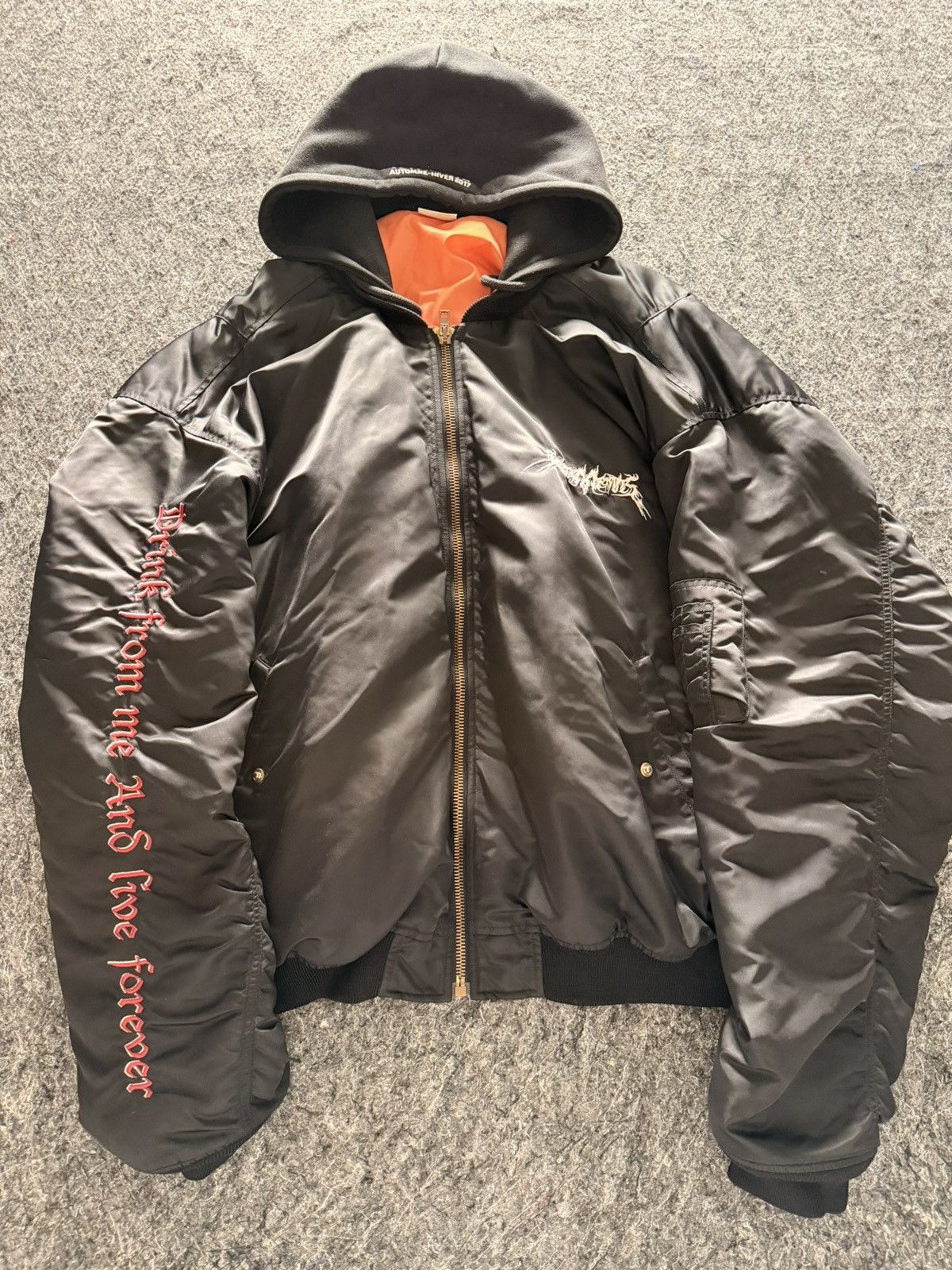 Vetements Vetements TFD bomber jacket 100% authentic Size US XL / EU 56 / 4 - 2 Thumbnail