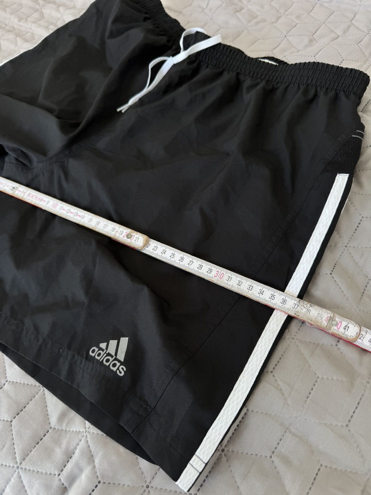 Adidas × Vintage Vintage Adidas shorts streetwear y2k style casual Size US 32 / EU 48 - 16 Thumbnail