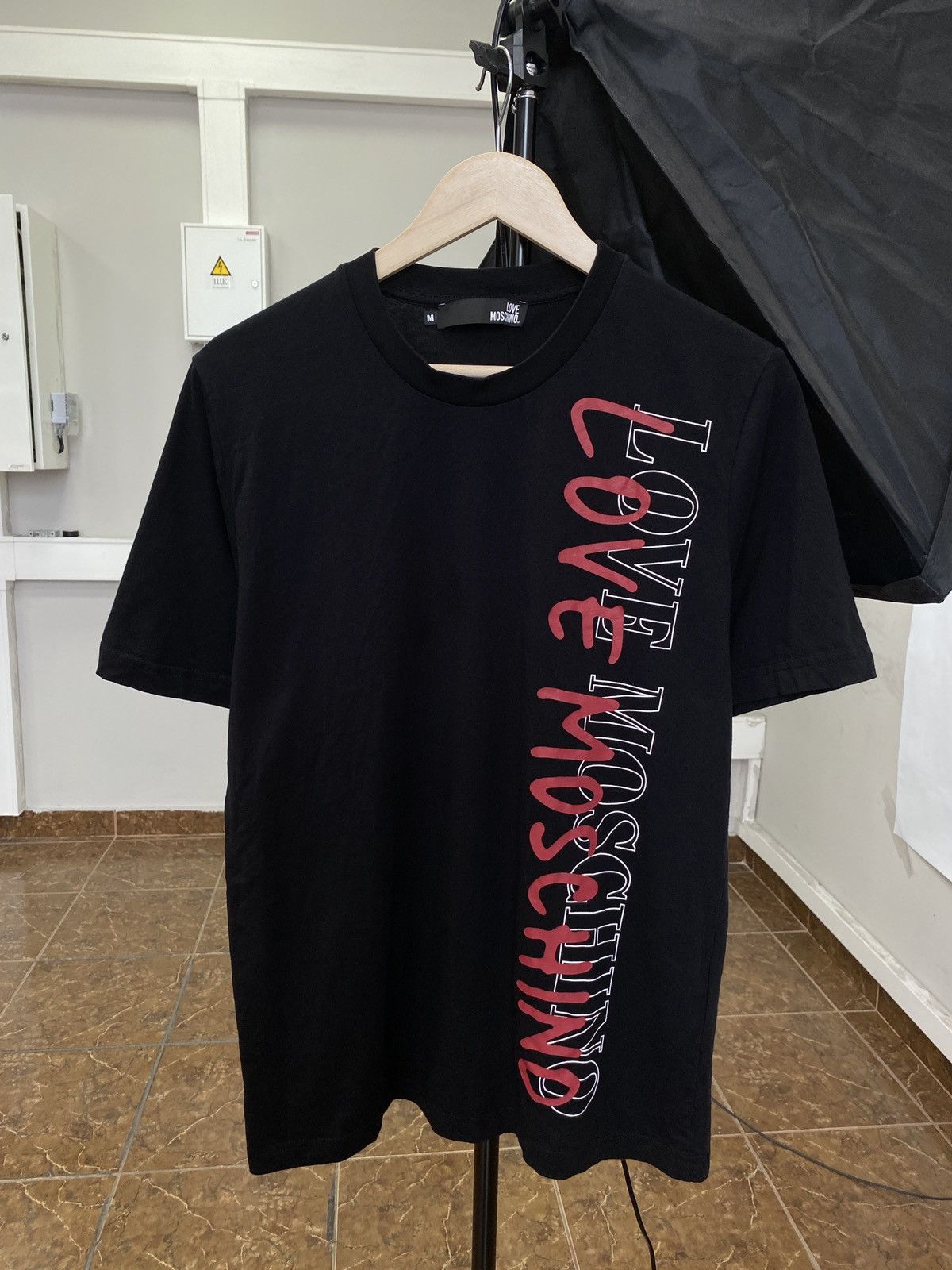 レアモスキーノビックTシャツ