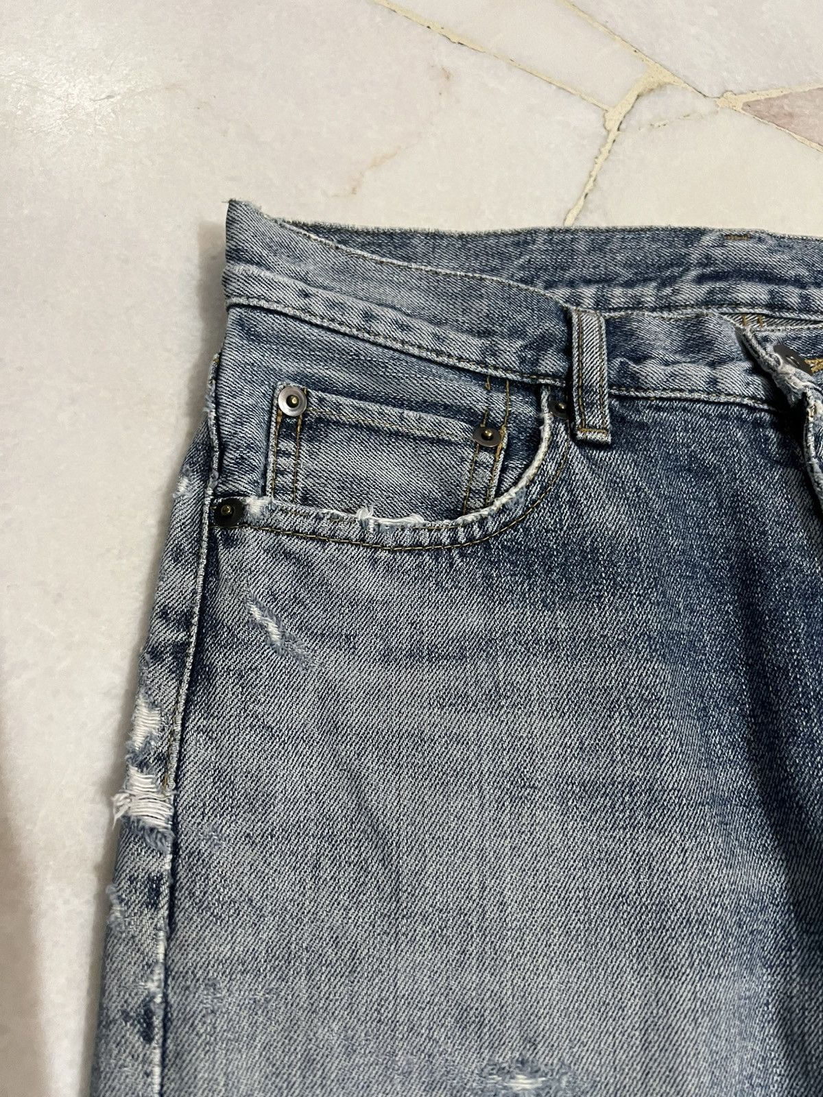 If Six Was Nine × Japanese Brand × Vintage 💥90’s💥Vintage Uniqlo Ripped Distress Jean Japan Size US 30 / EU 46 - 11 Thumbnail