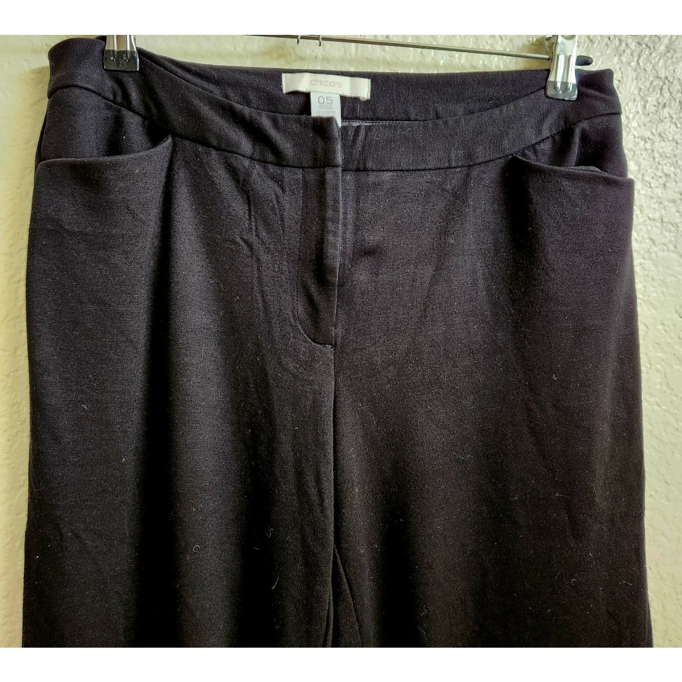 Other Chico's Black Flat Front Cropped Pants .5 XS Slashed Pockets Size 30" / US 8 / IT 44 - 3 Thumbnail