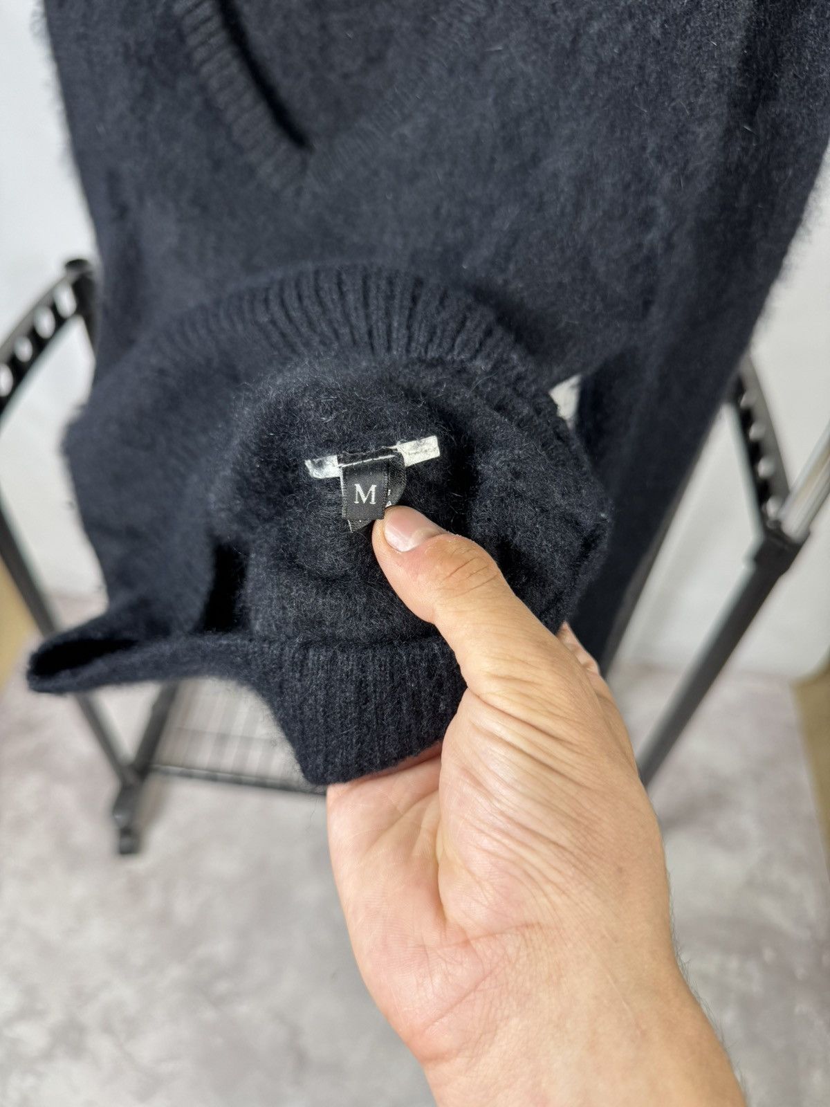 Dolce & Gabbana Vintage Dolce Gabbana Mohair V-Neck Sweater Size M / US 6-8 / IT 42-44 - 5 Thumbnail