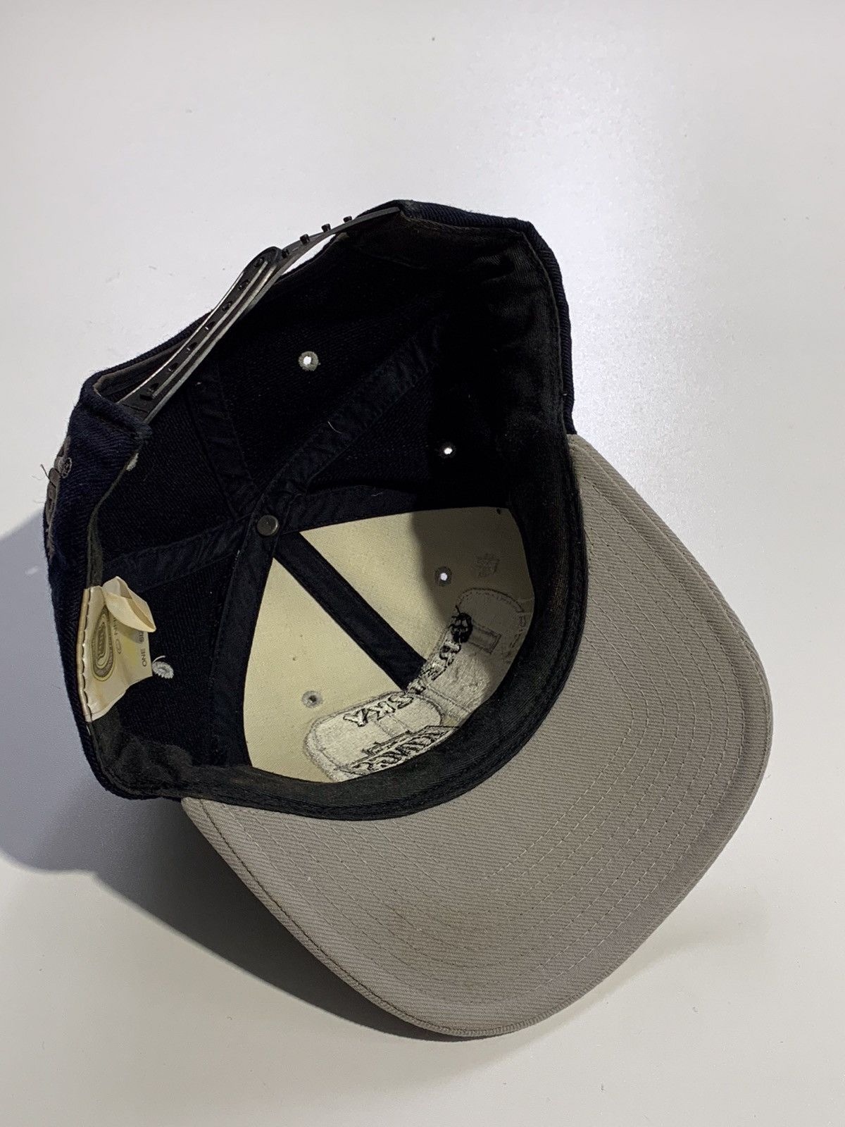 NHL Vintage Gretzky 99 Los Angeles Kings streetwear cap Size ONE SIZE - 8 Thumbnail