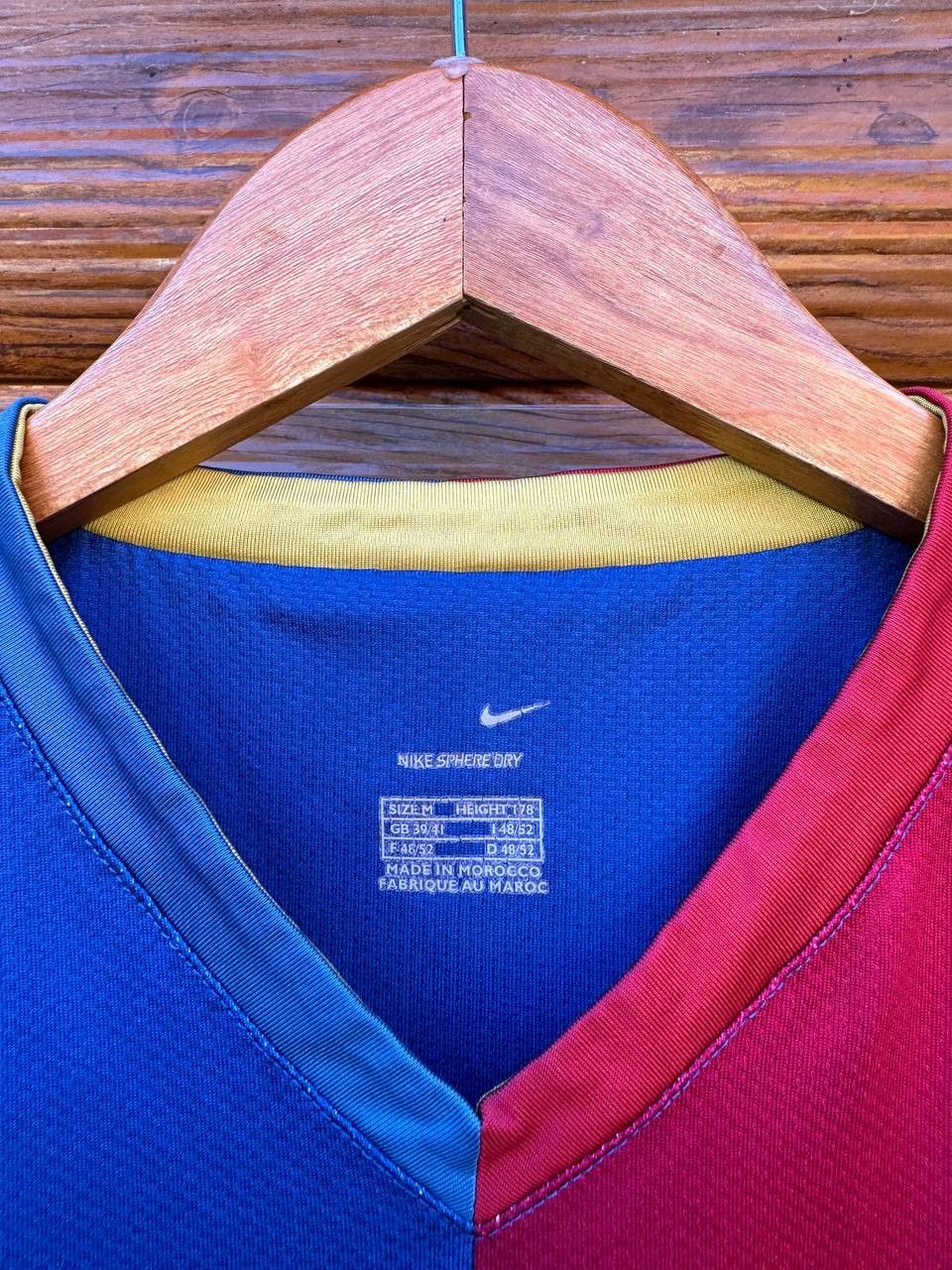 Vintage VINTAGE BARCELONA NIKE FOOTBALL HOME JERSEY Size US M / EU 48-50 / 2 - 8 Thumbnail