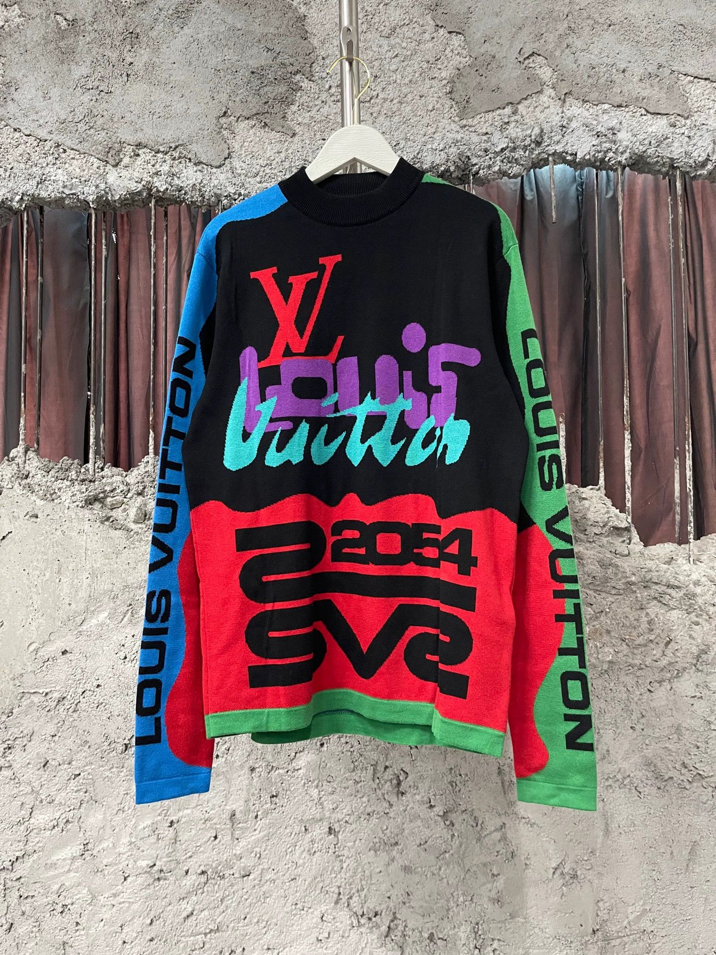 Louis Vuitton LV Sweater XS 99 New tags removed Size US XS / EU 42 / 0 - 1 Thumbnail