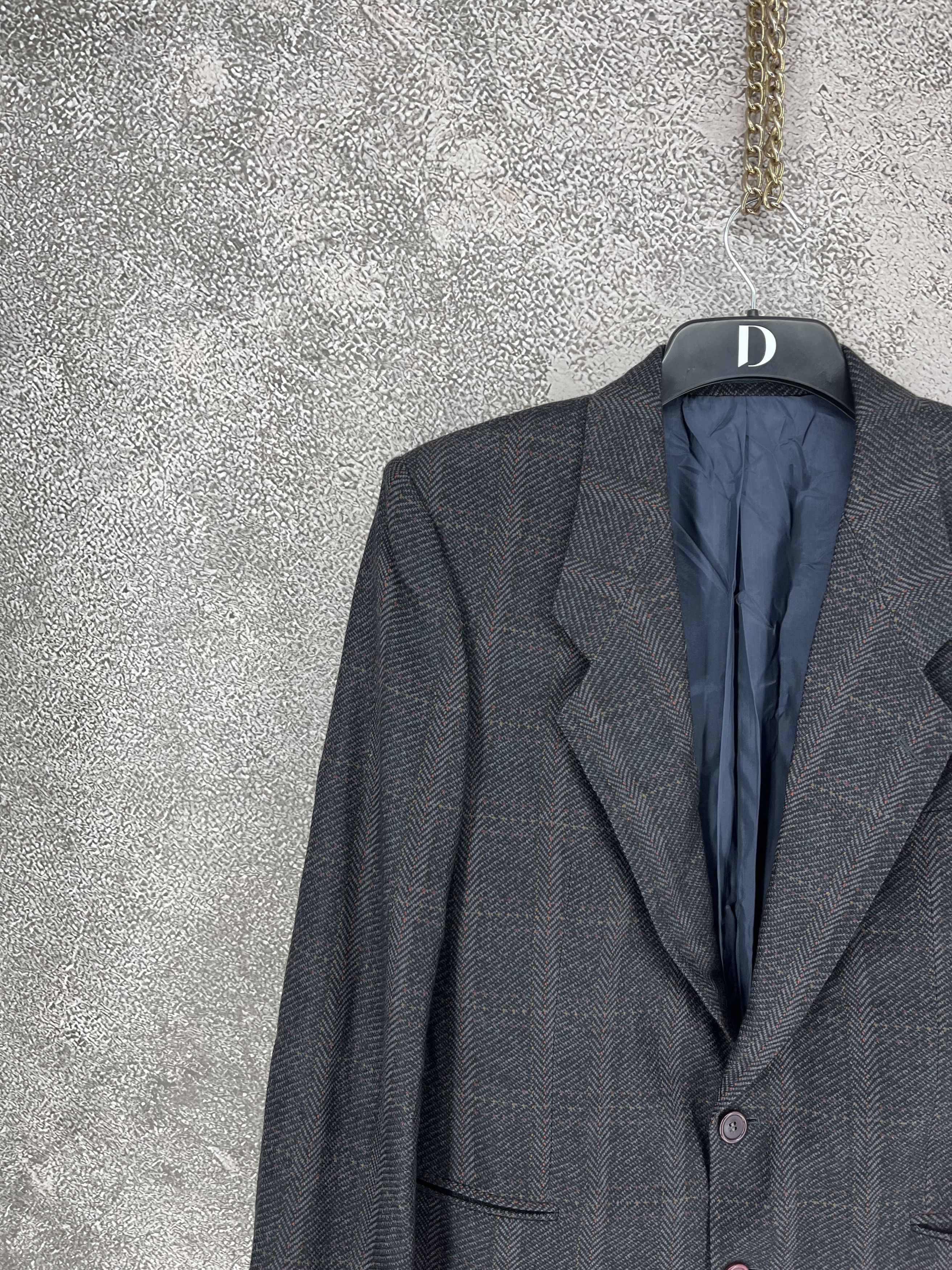 Hugo Boss Vintage Hugo Boss Paris Blazer — Two Button Classic Size 40S - 4 Thumbnail