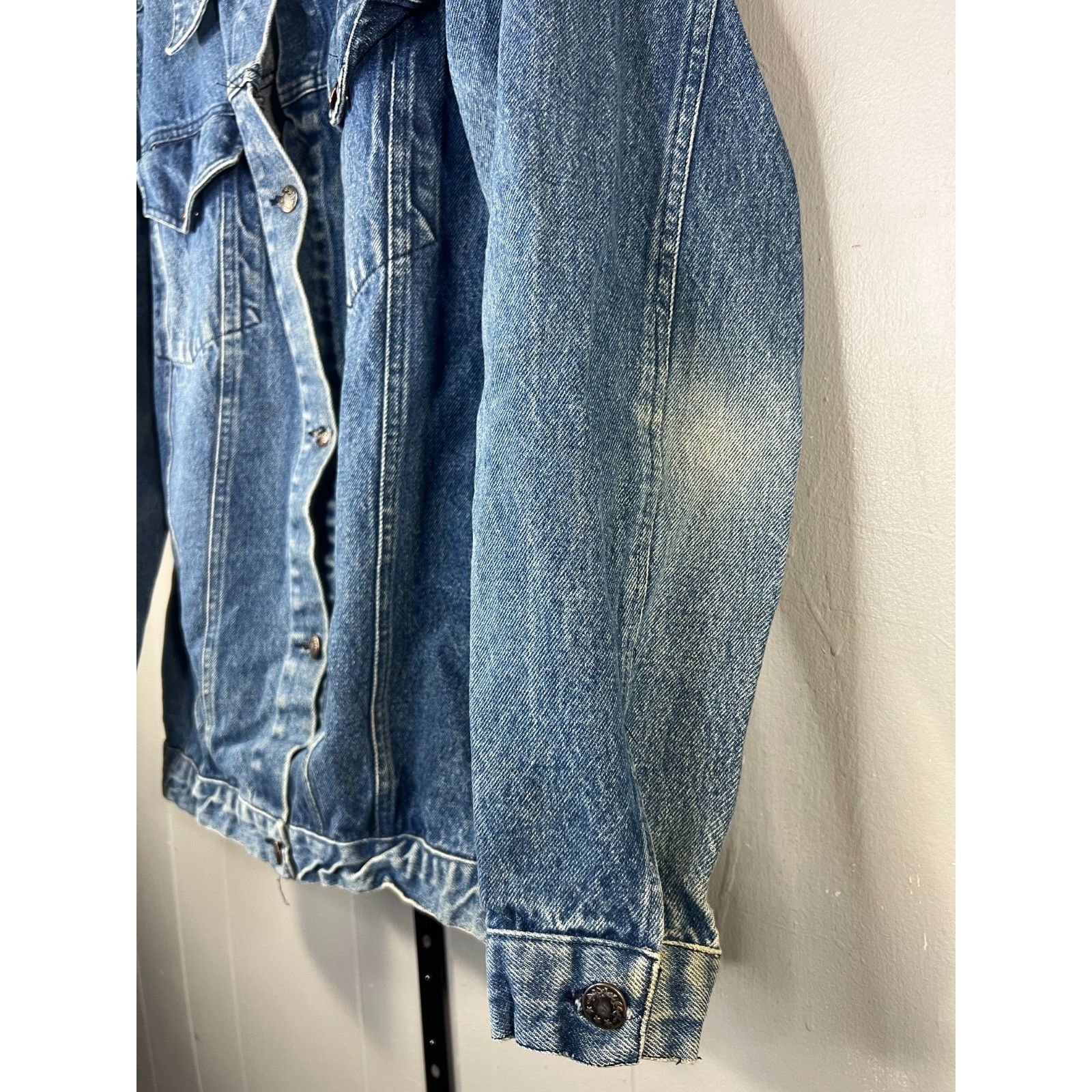 Other Vintage Denim Jacket Mens LG/XL Blue Trucker Cotton Distress Size US L / EU 52-54 / 3 - 5 Thumbnail