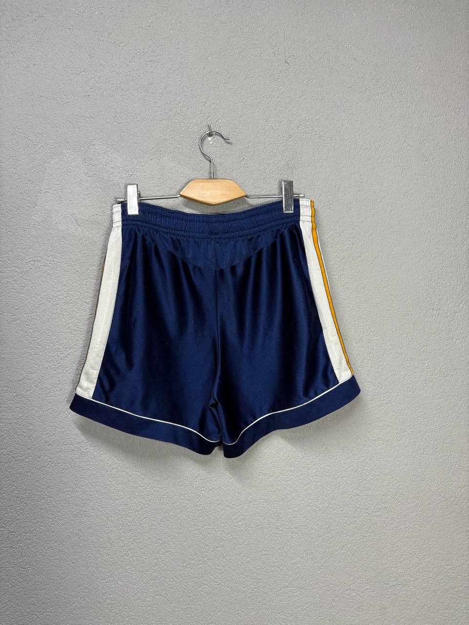 Adidas × Vintage vintage adidas Real Madrid mens shorts 90s M Size US 32 / EU 48 - 8 Thumbnail